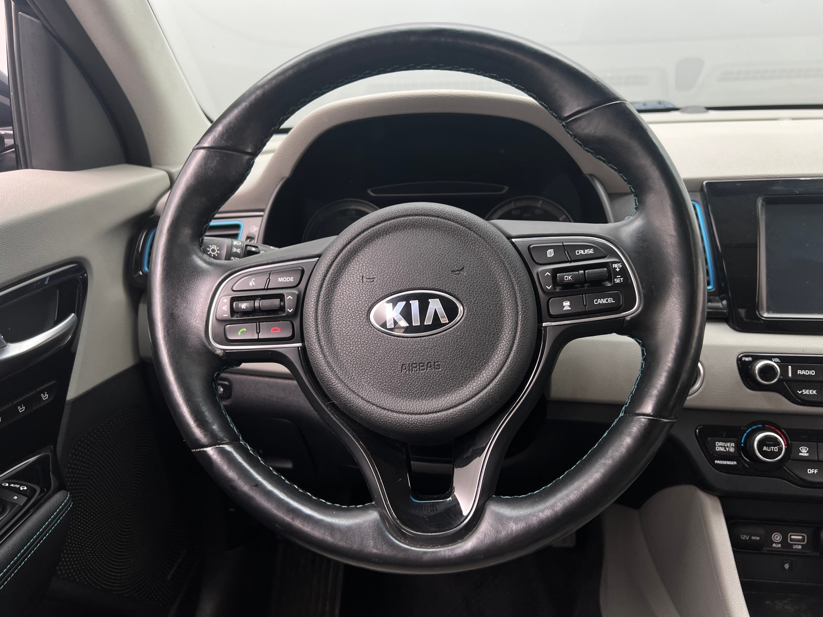 Thumbnail: 2019 Kia Niro - 4