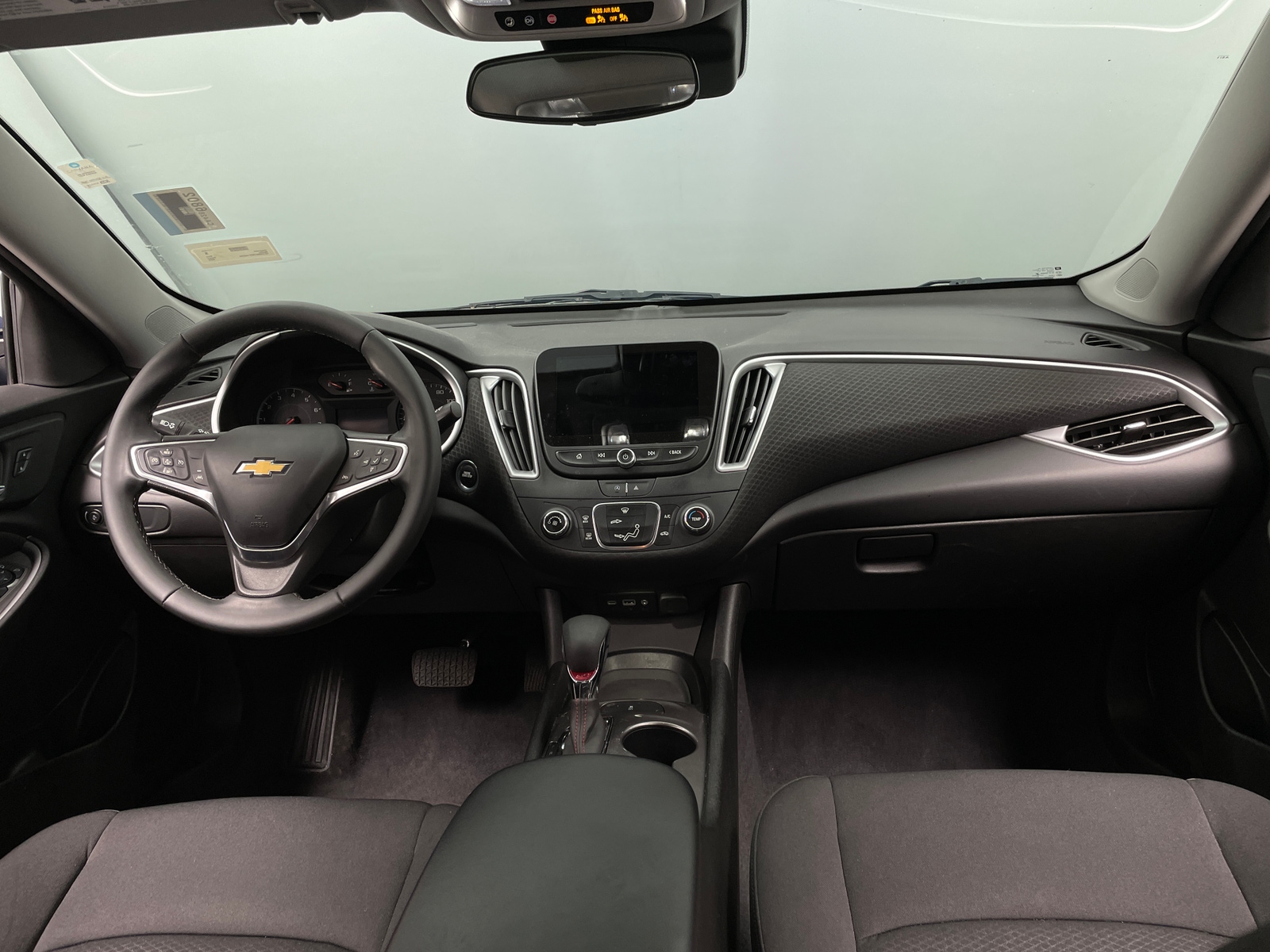 Thumbnail: 2023 Chevrolet Malibu - 3