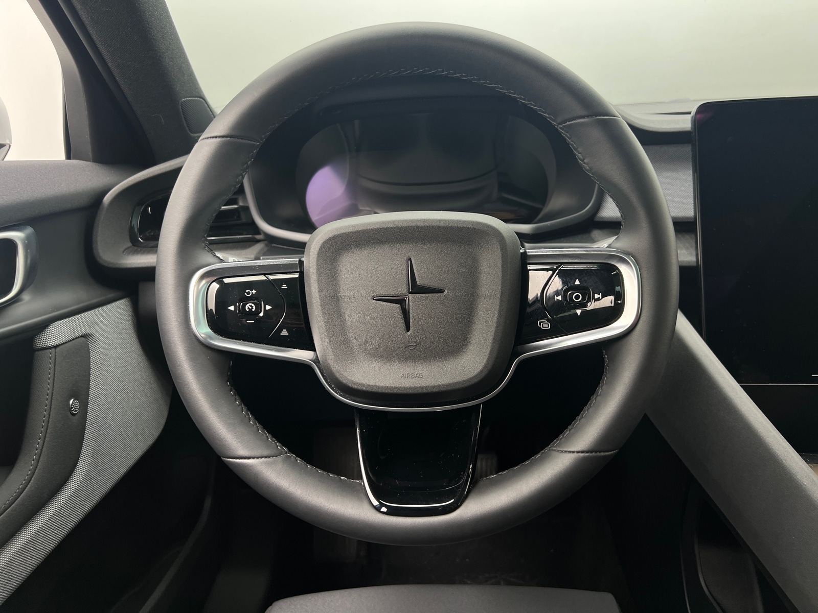 Thumbnail: 2022 Polestar 2 - 5