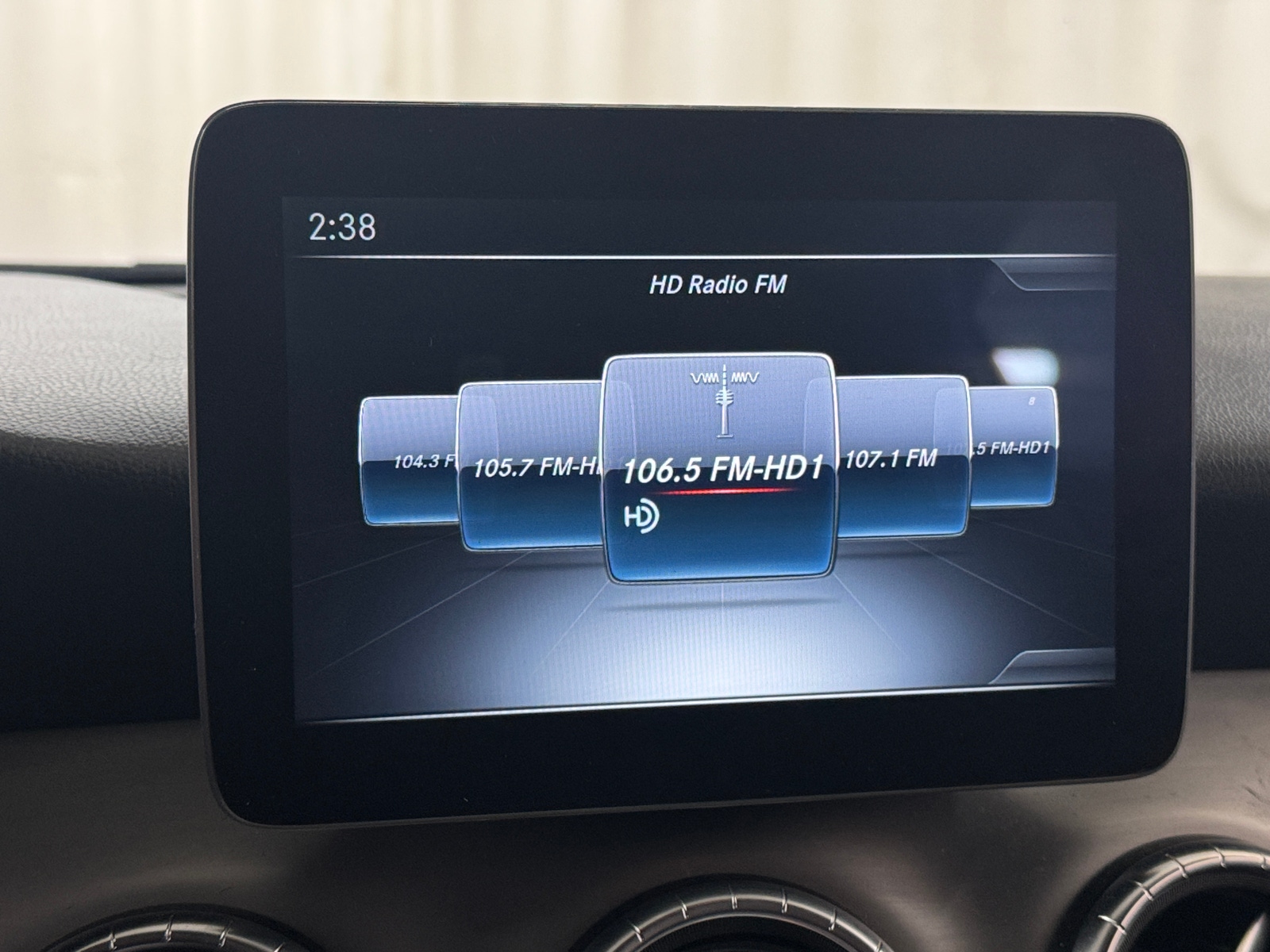 Thumbnail: 2017 Mercedes-Benz CLA - 2