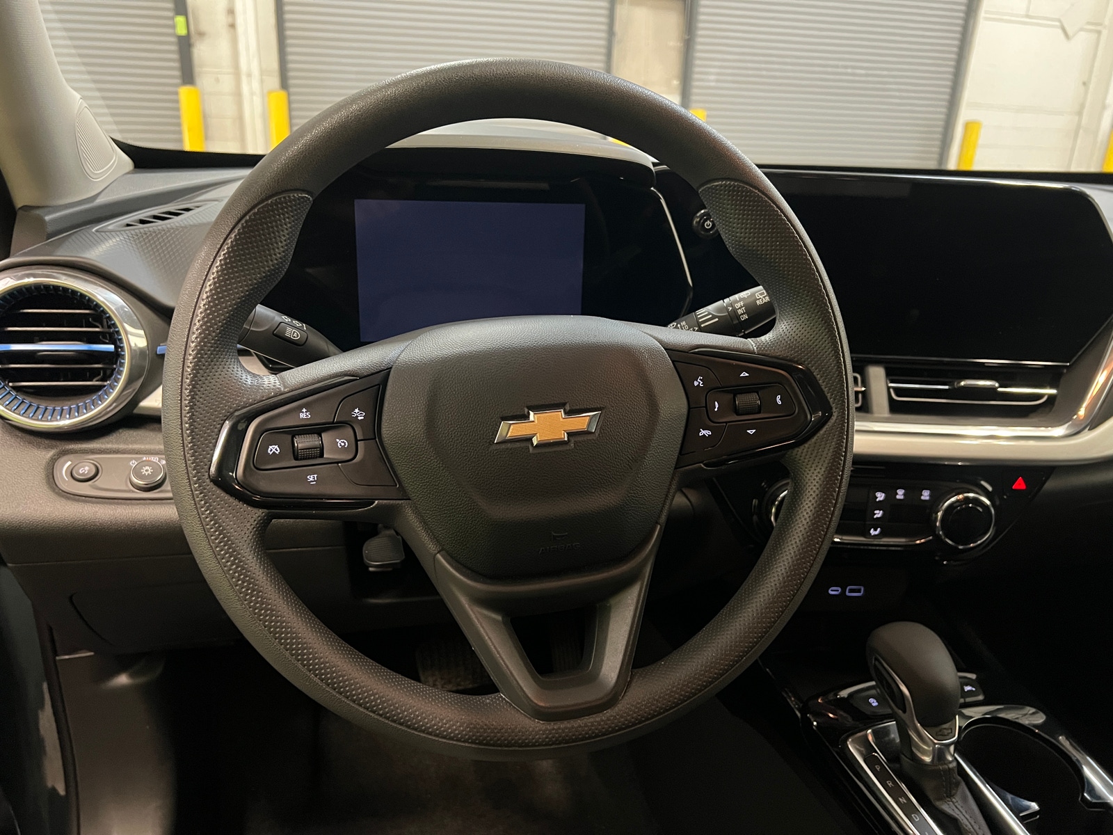 Thumbnail: 2025 Chevrolet Trax - 5