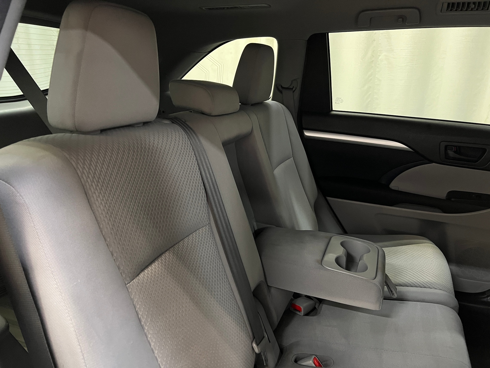 Thumbnail: 2017 Toyota Highlander - 6