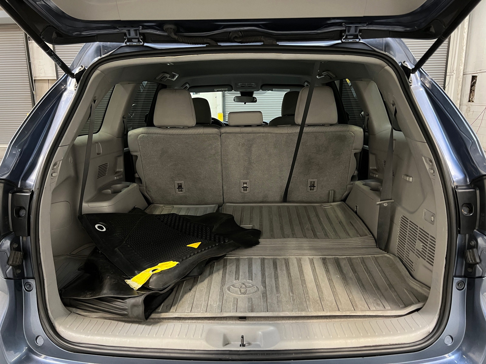 Thumbnail: 2017 Toyota Highlander - 7