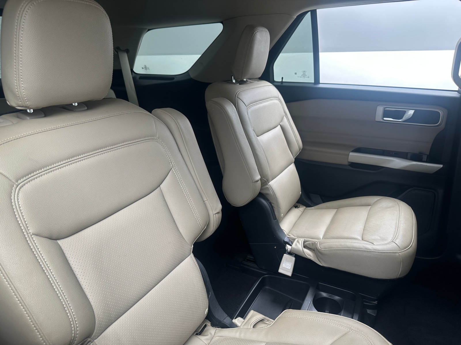 Thumbnail: 2021 Ford Explorer - 6