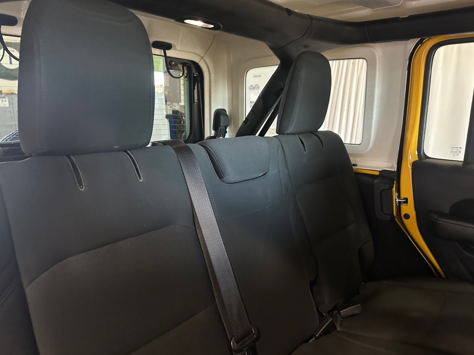 Thumbnail: 2019 Jeep Wrangler - 6