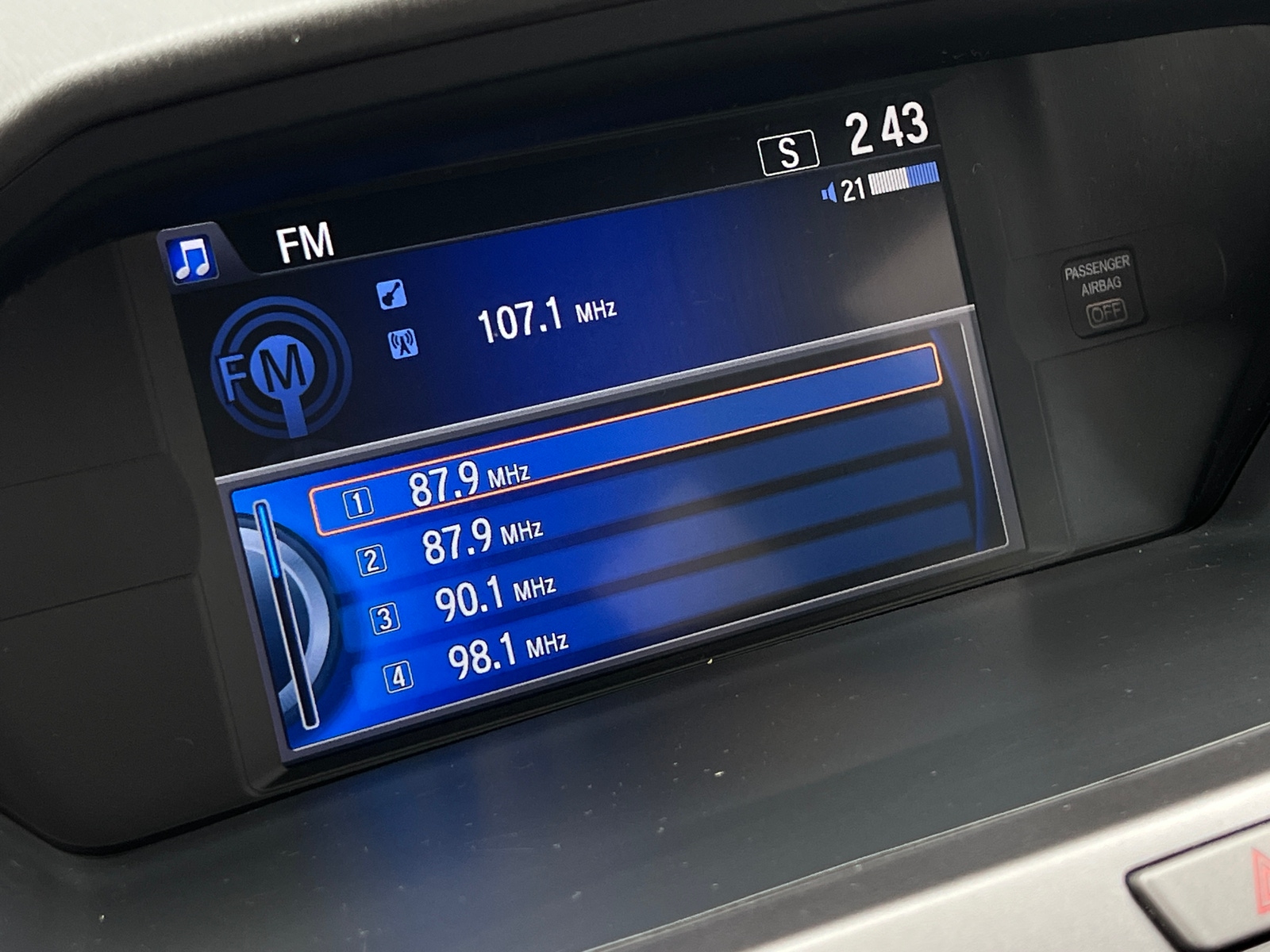 Thumbnail: 2014 Honda Odyssey - 4