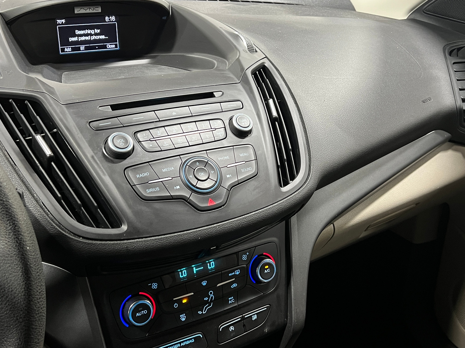 Thumbnail: 2017 Ford Escape - 4