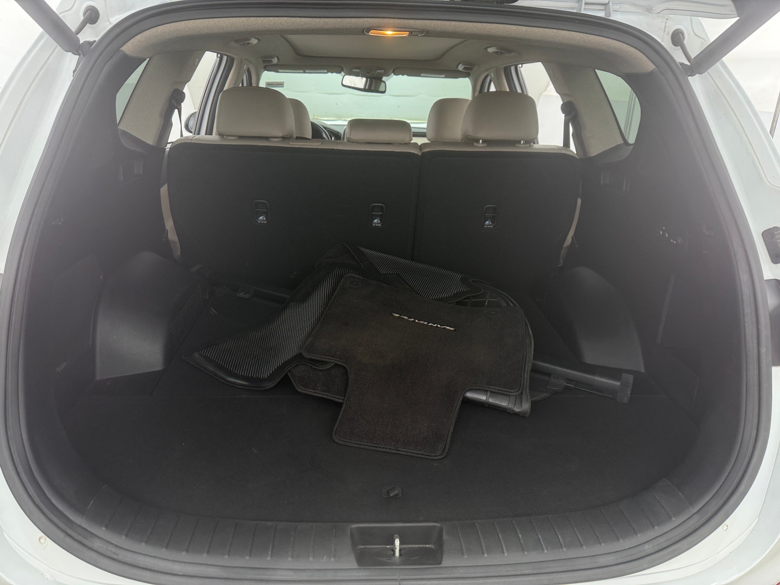 Thumbnail: 2019 Hyundai Santa Fe - 6