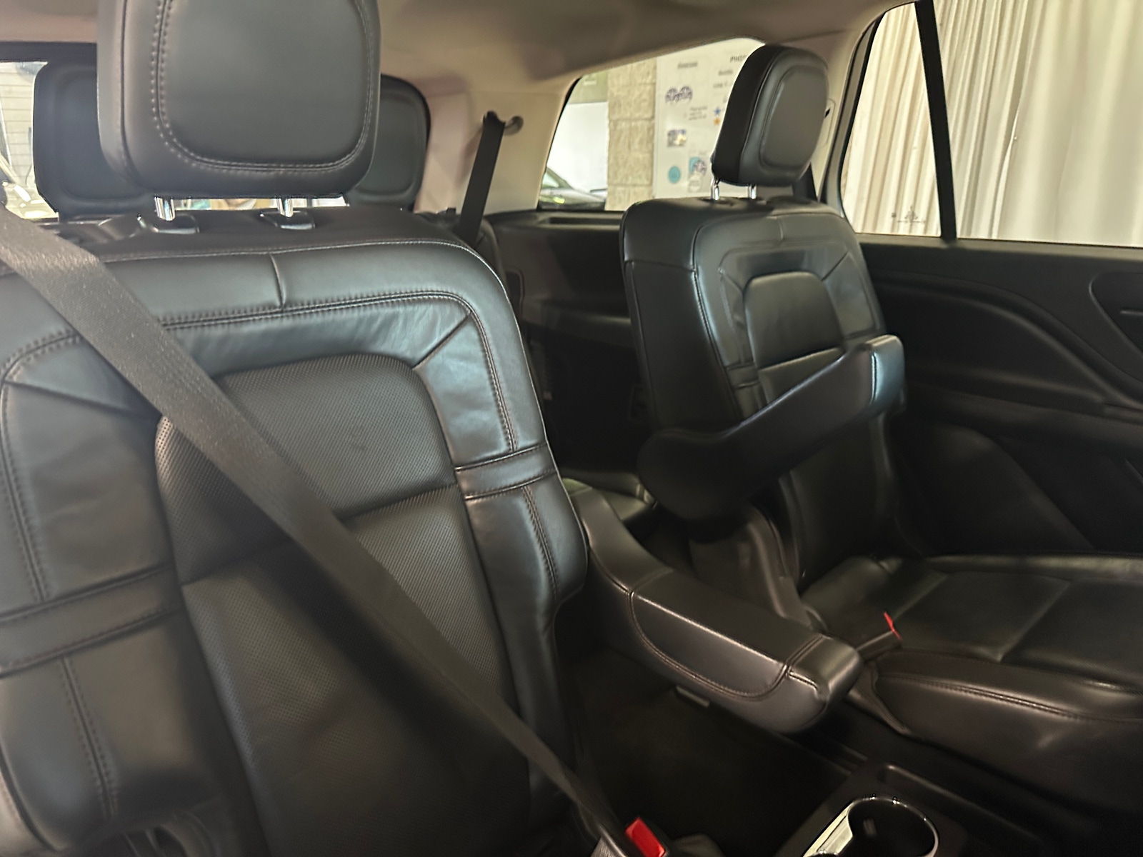 Thumbnail: 2023 Lincoln Aviator - 5