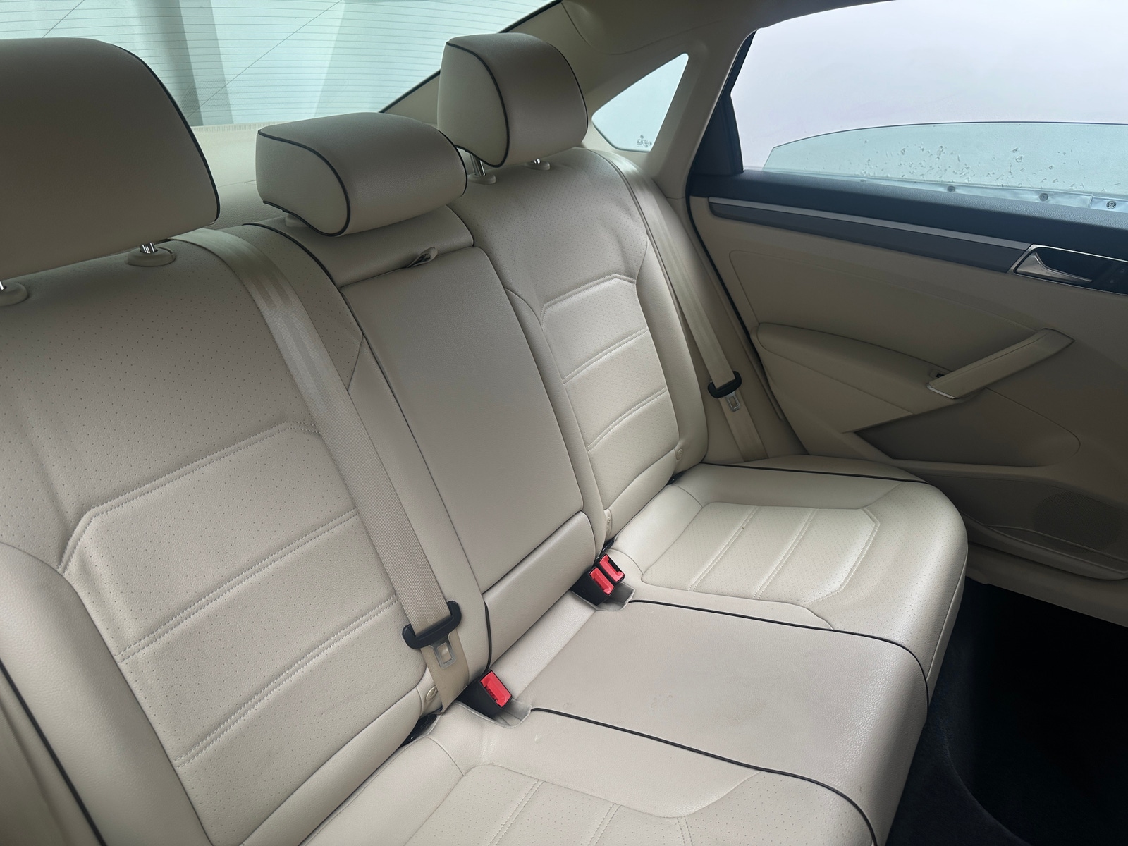 Thumbnail: 2017 Volkswagen Passat - 5