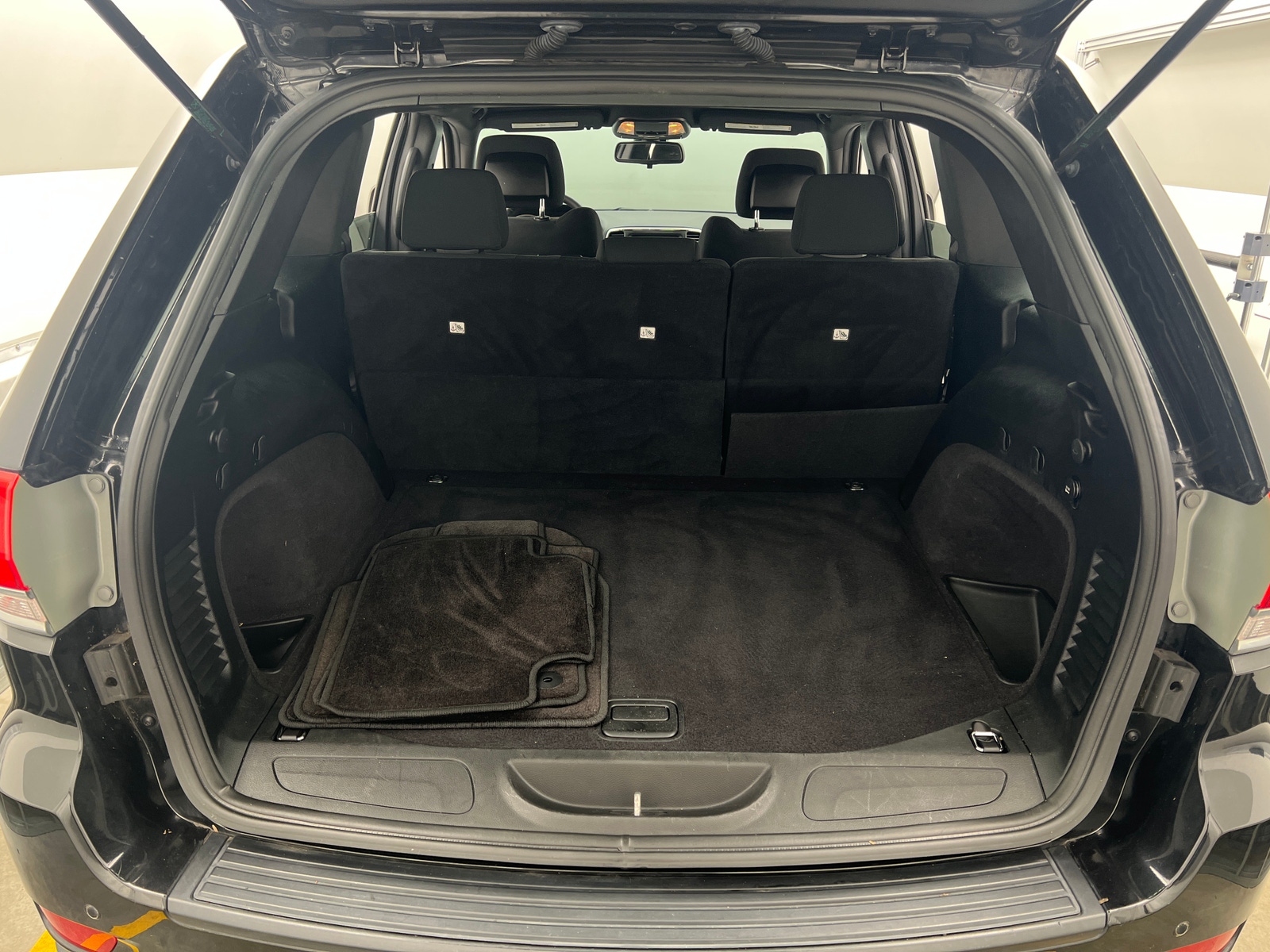 Thumbnail: 2016 Jeep Grand Cherokee - 7