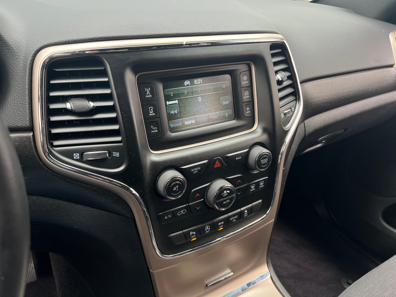 Thumbnail: 2016 Jeep Grand Cherokee - 4