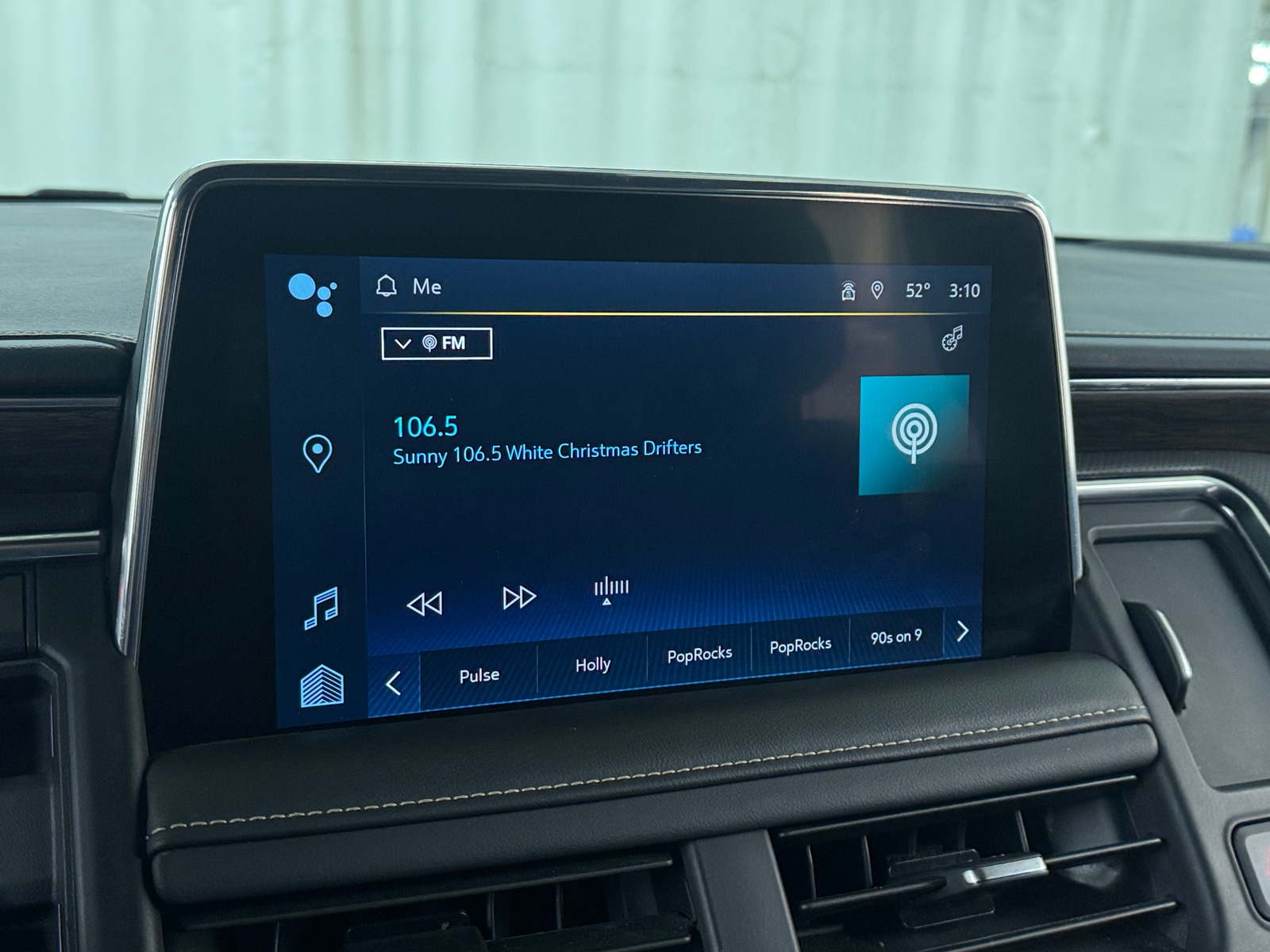 Thumbnail: 2024 Chevrolet Tahoe - 3