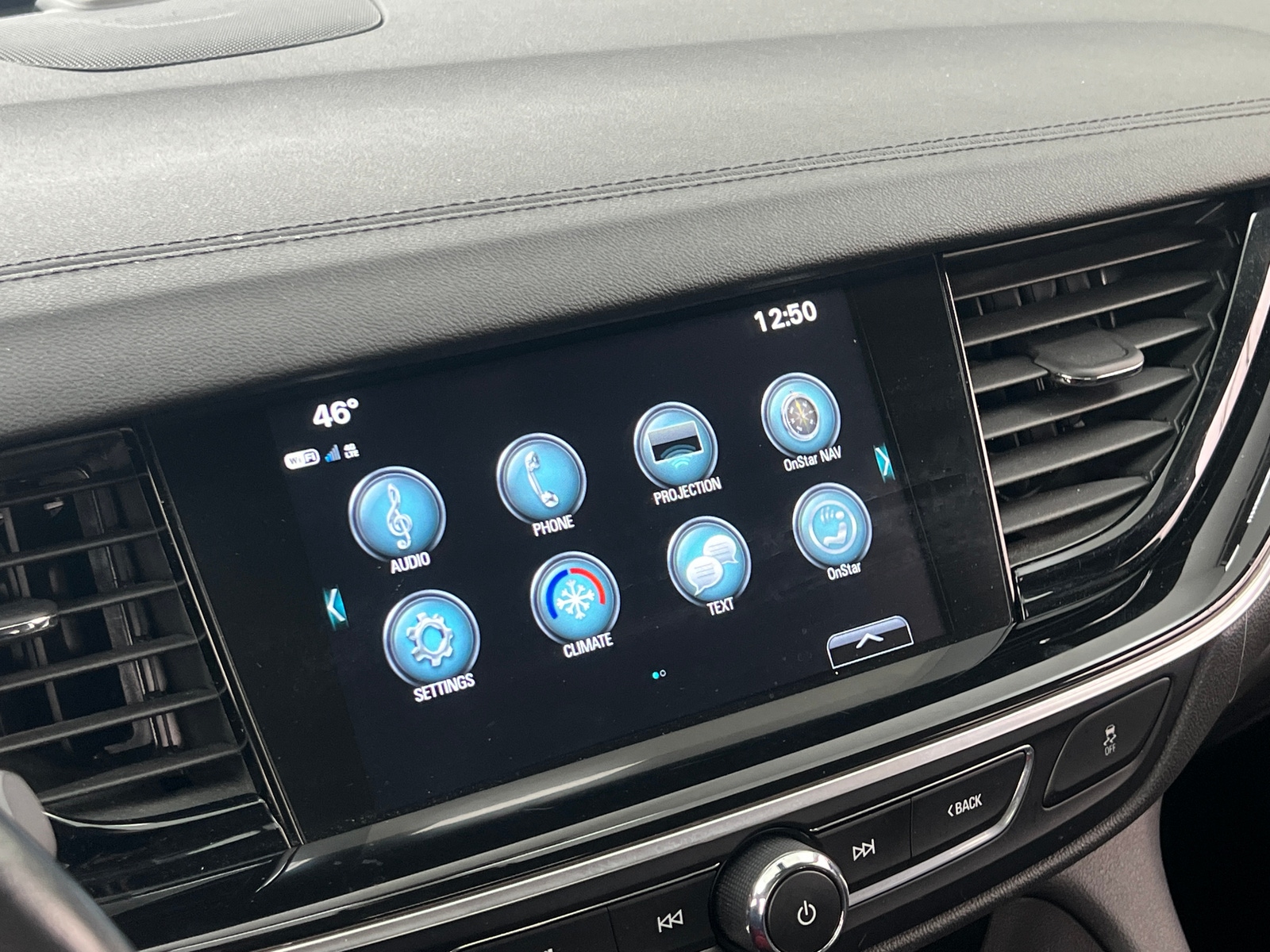 Thumbnail: 2018 Buick Regal - 3