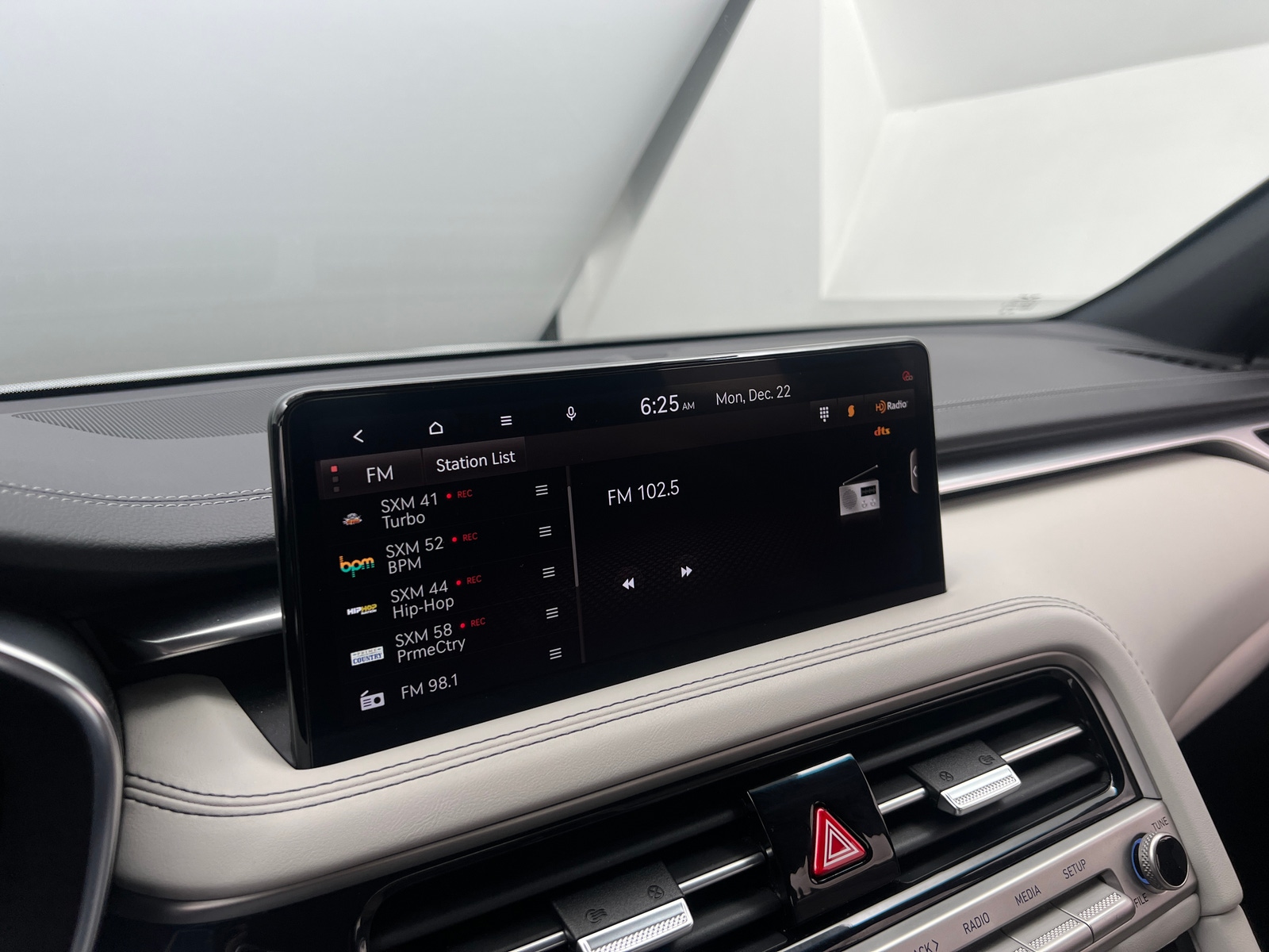 Thumbnail: 2025 Genesis G70 - 3