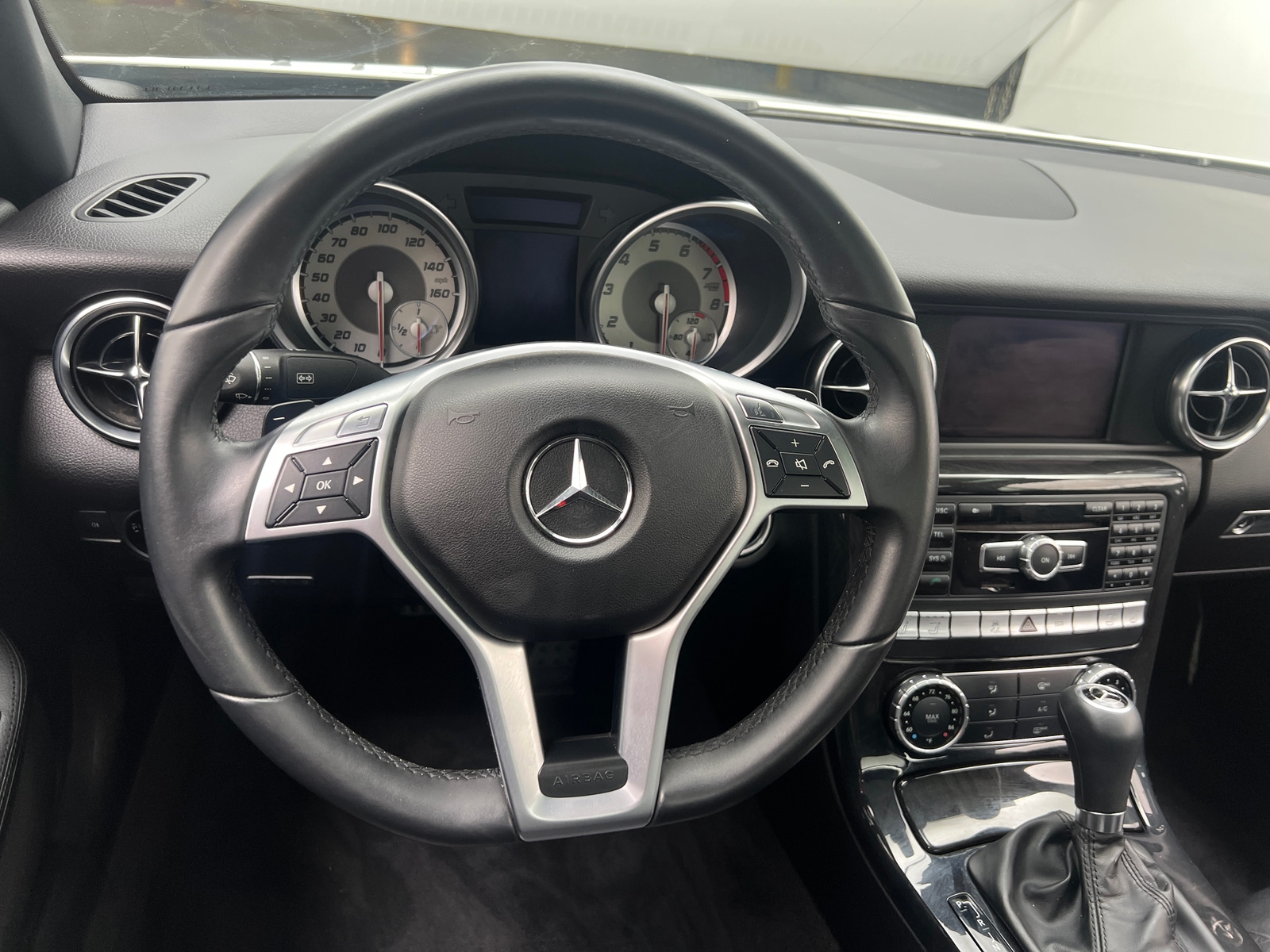 Thumbnail: 2014 Mercedes-Benz SLK - 4