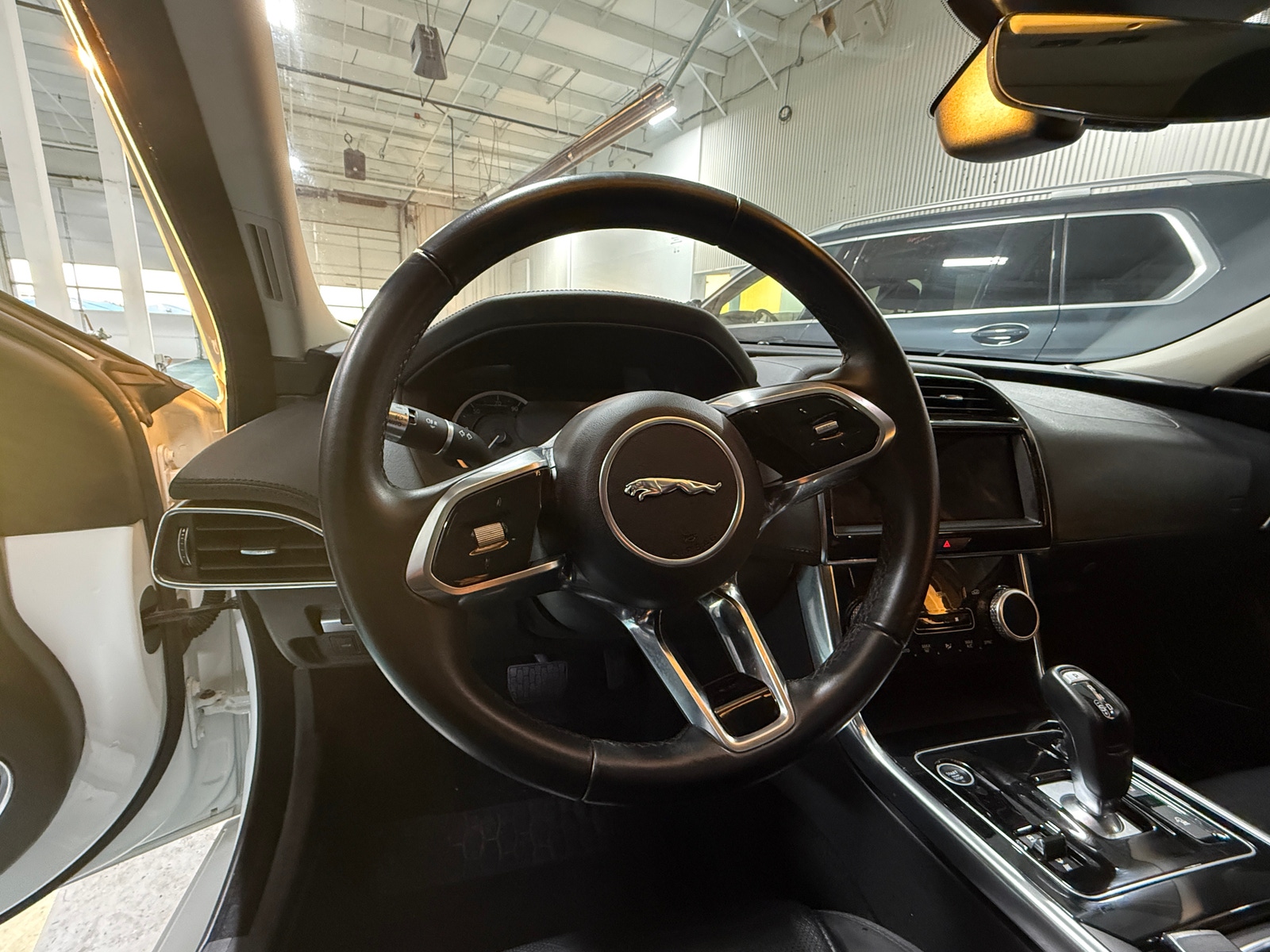 Thumbnail: 2020 Jaguar XE - 3