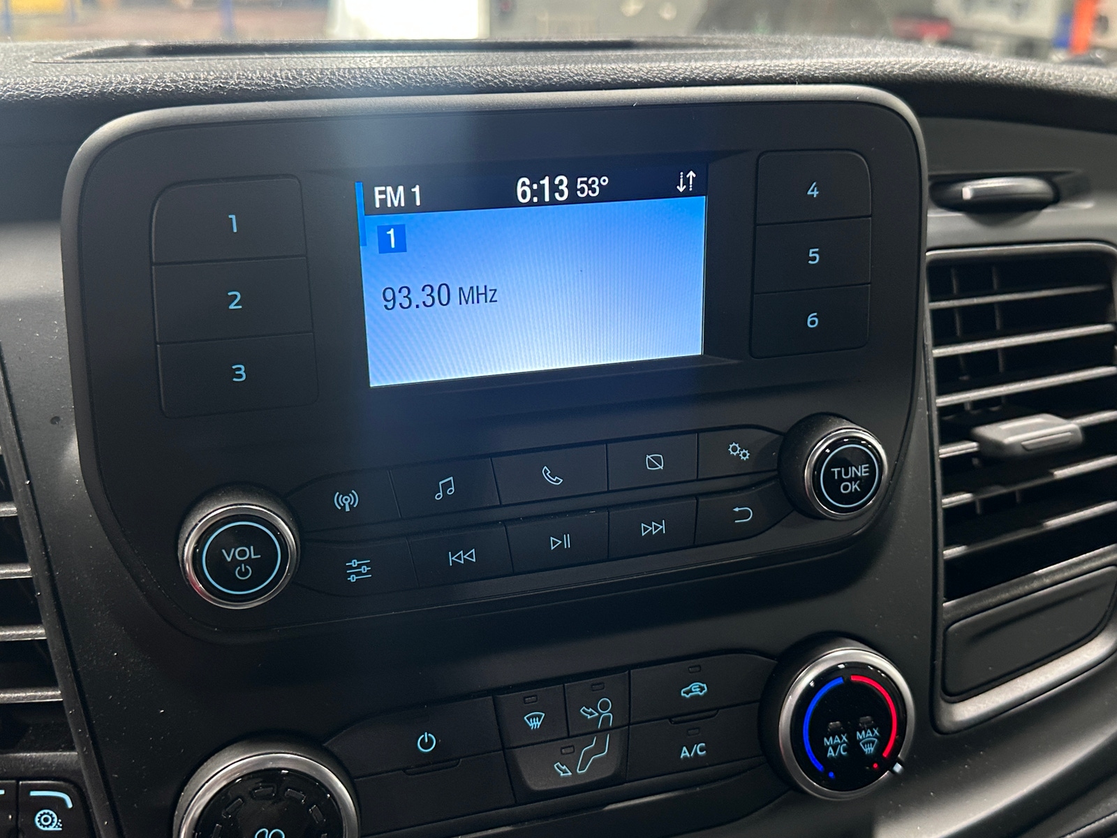 Thumbnail: 2023 Ford Transit Series - 3