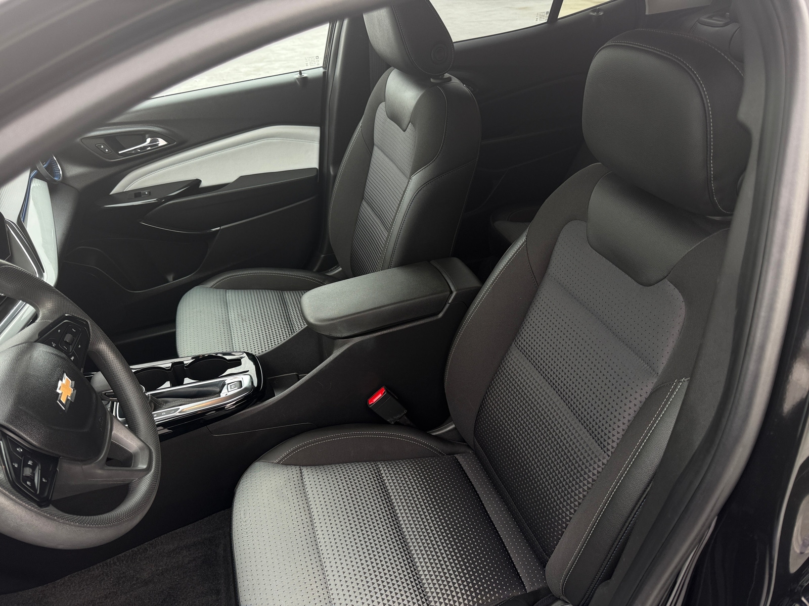 Thumbnail: 2025 Chevrolet Trax - 2