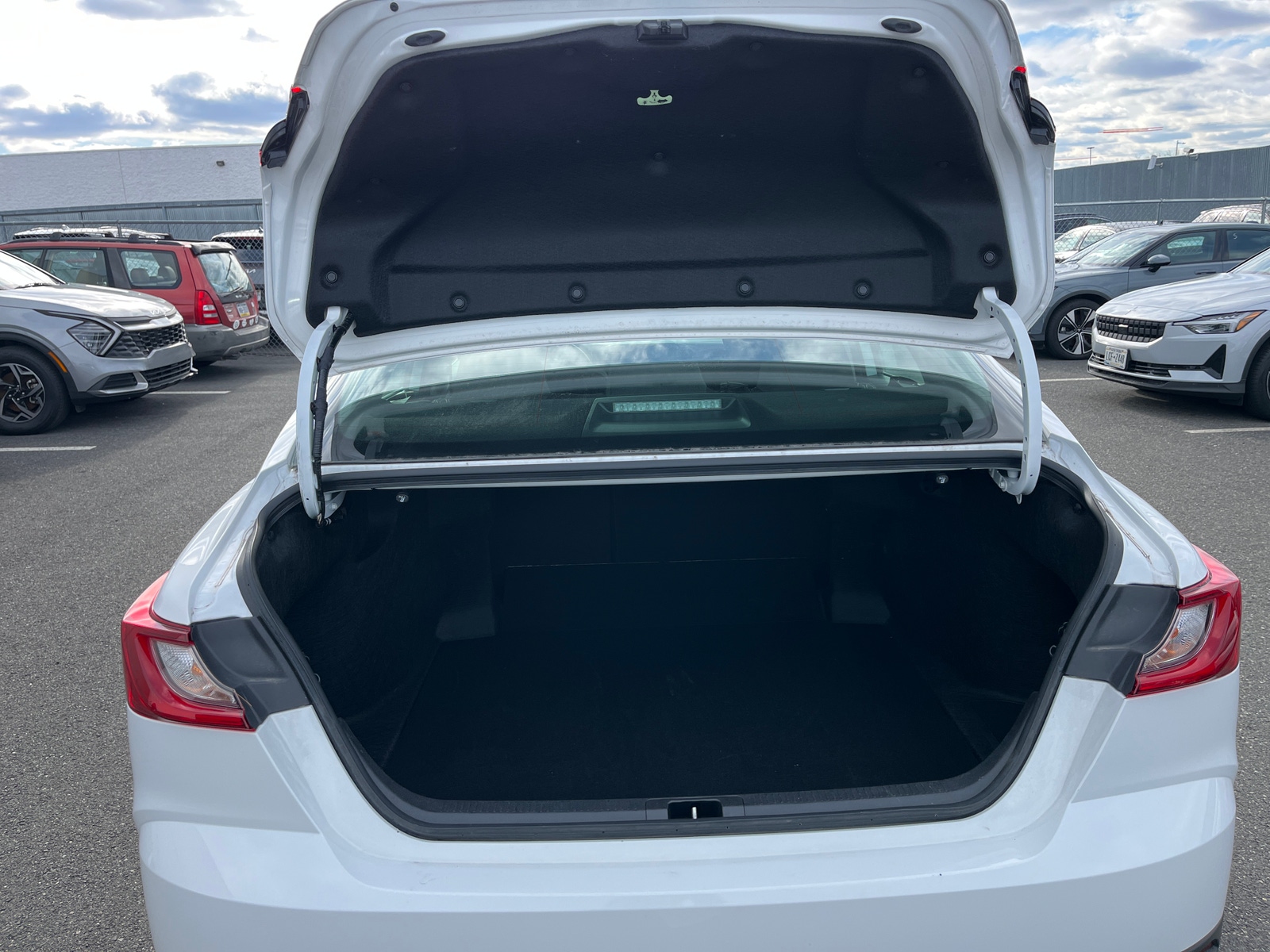 Thumbnail: 2025 Toyota Camry - 6