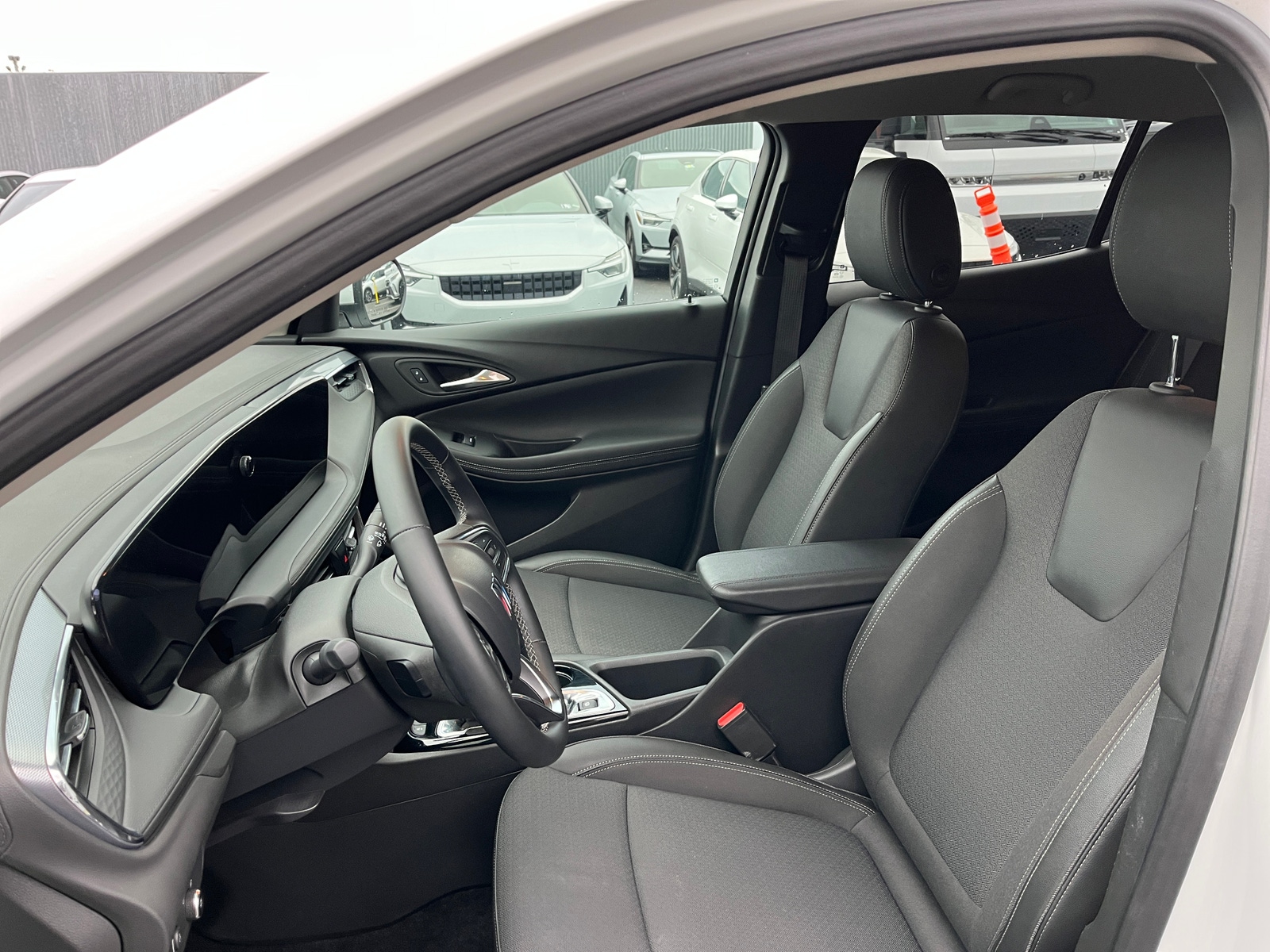 Thumbnail: 2025 Buick Encore GX - 2