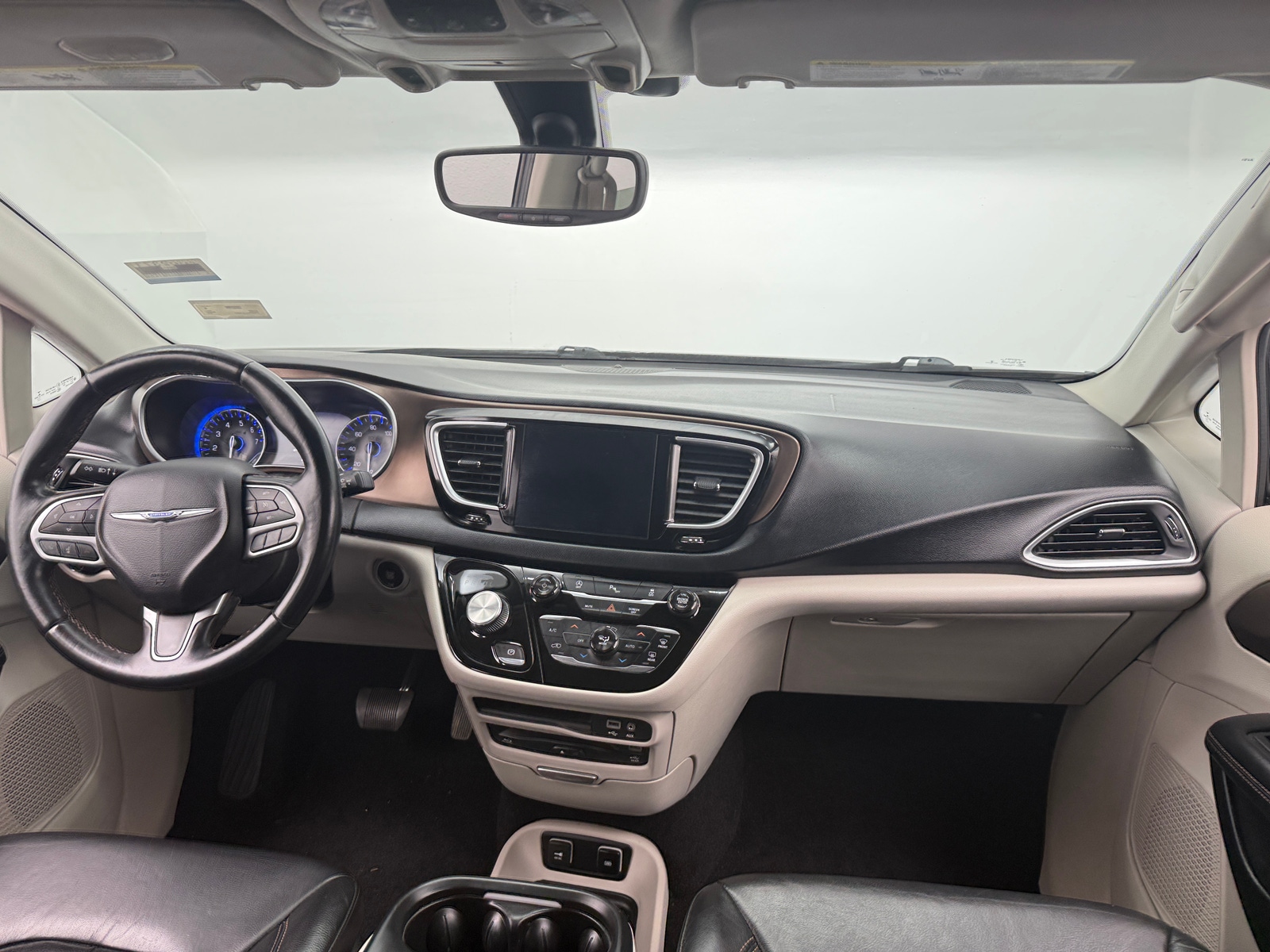 Thumbnail: 2018 Chrysler Pacifica - 2