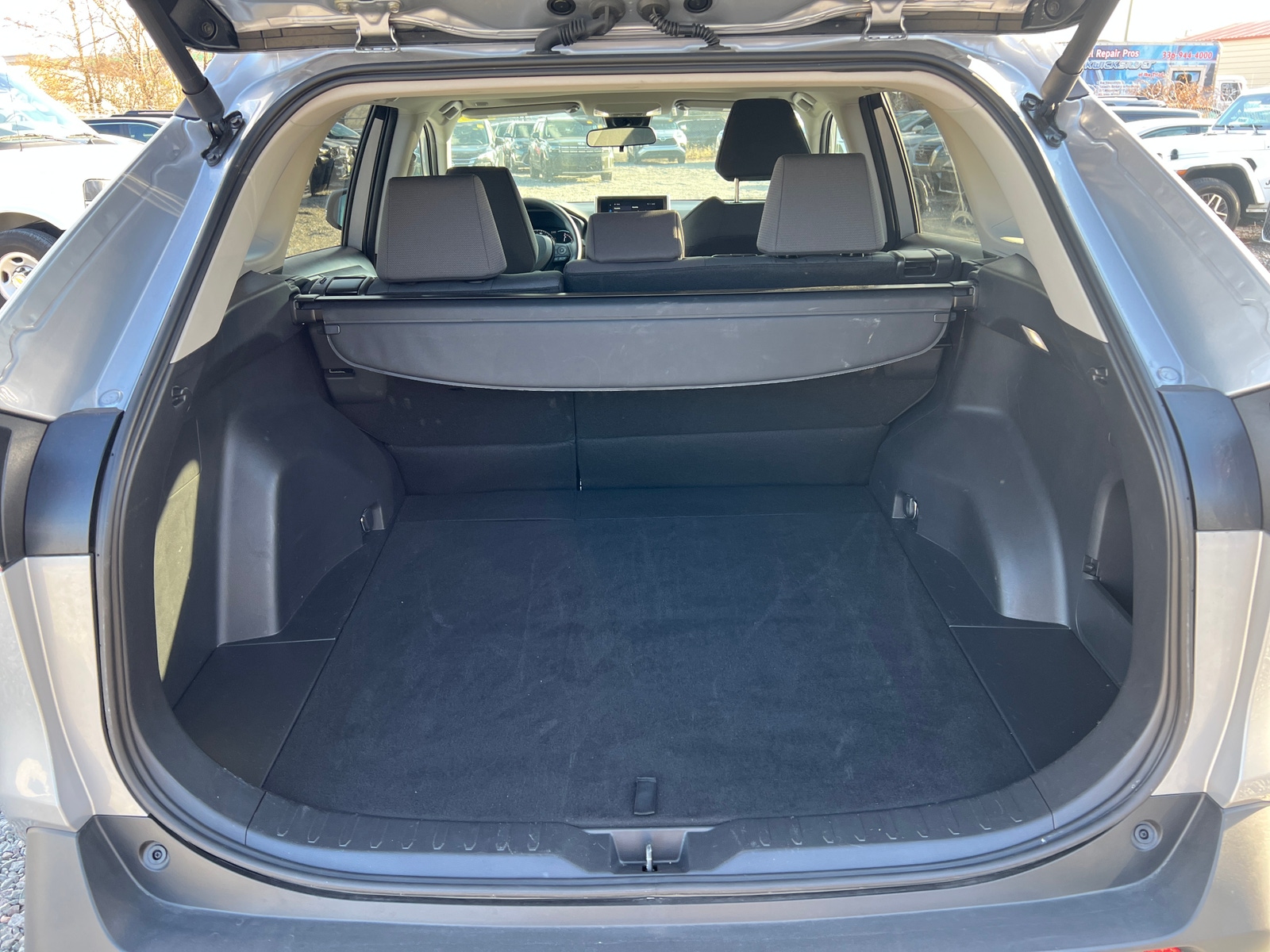 Thumbnail: 2025 Toyota RAV4 - 6