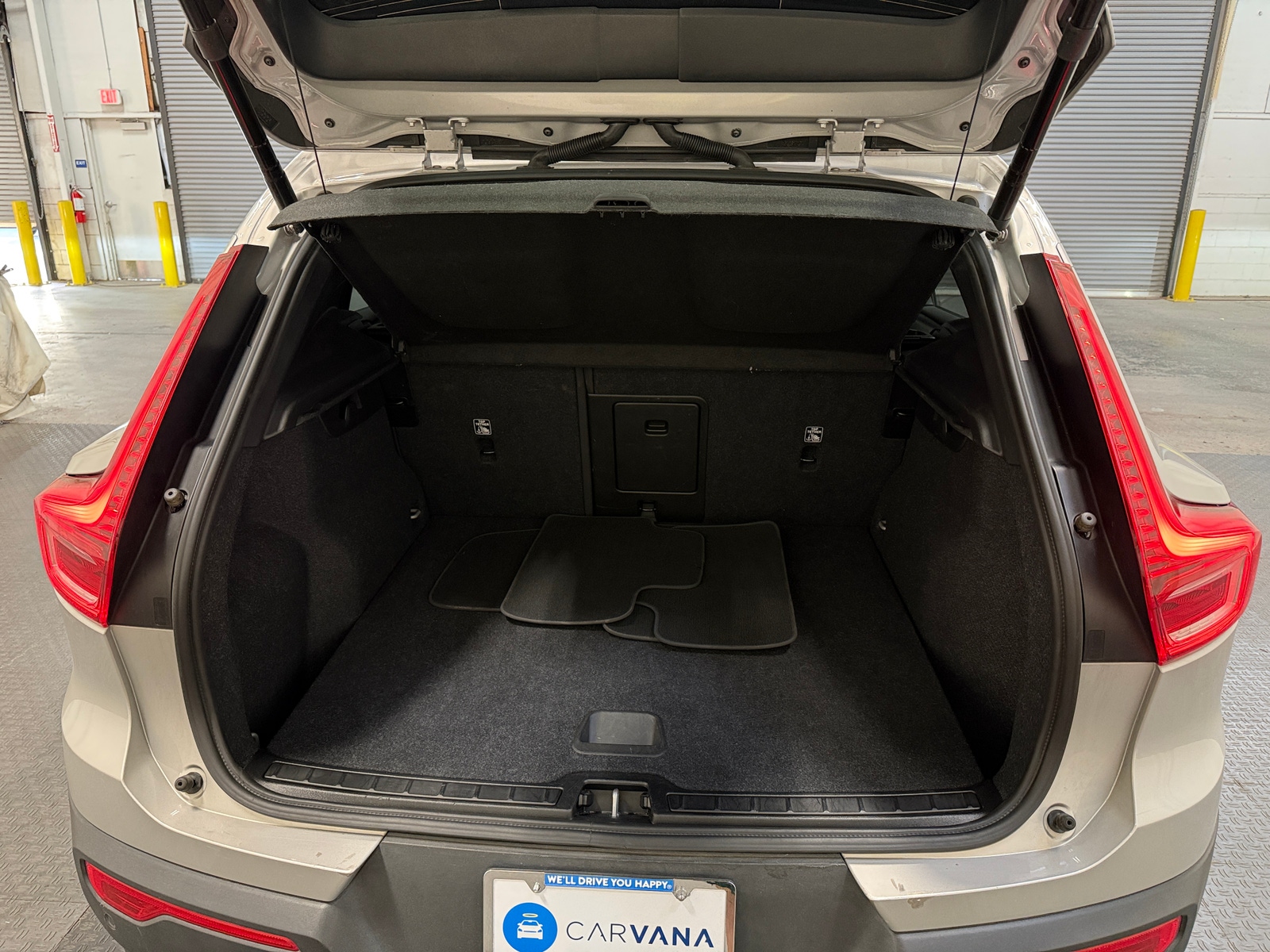 Thumbnail: 2024 Volvo XC40 - 7