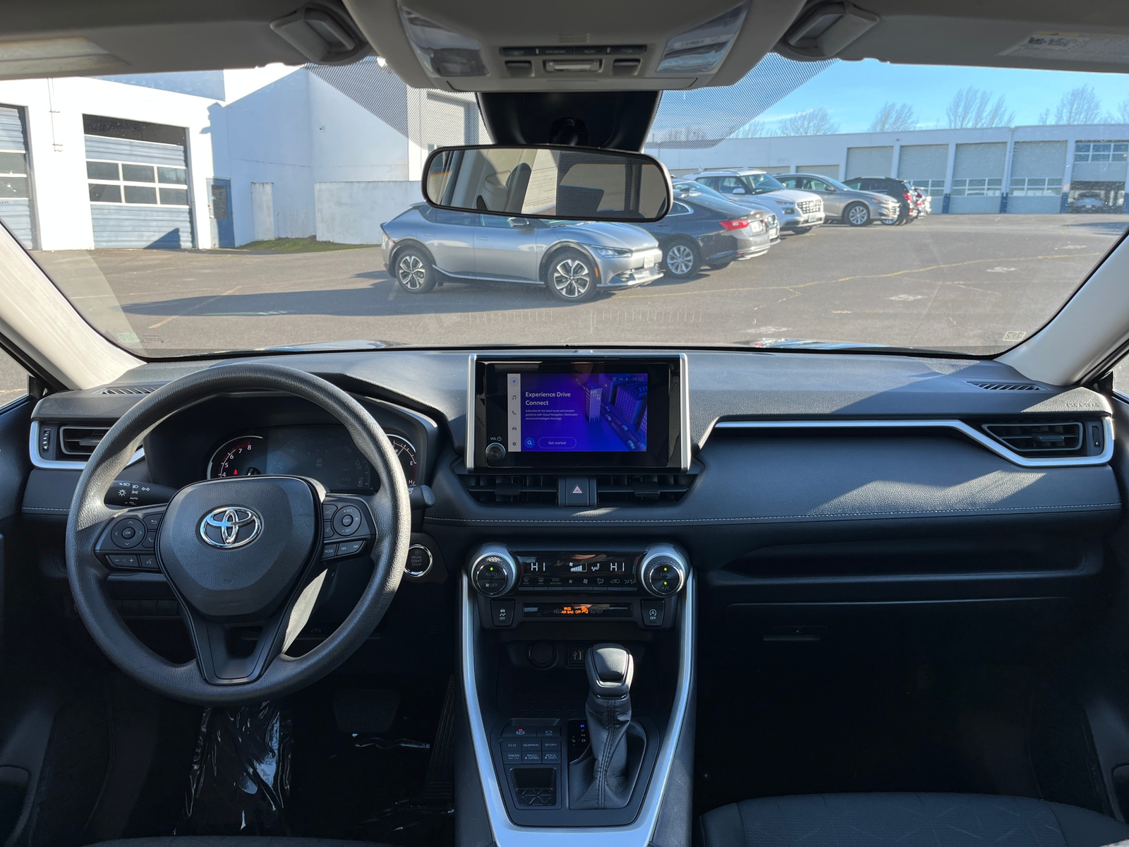 Thumbnail: 2025 Toyota RAV4 - 3