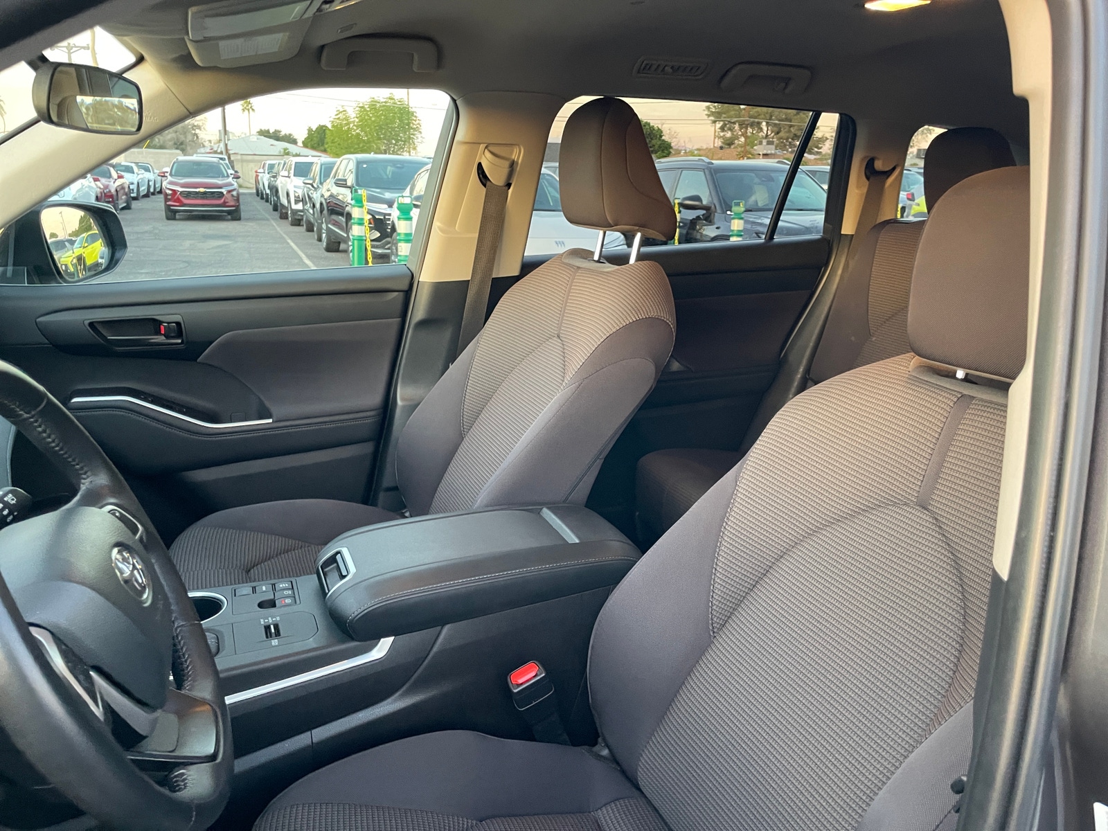 Thumbnail: 2025 Toyota Highlander - 2