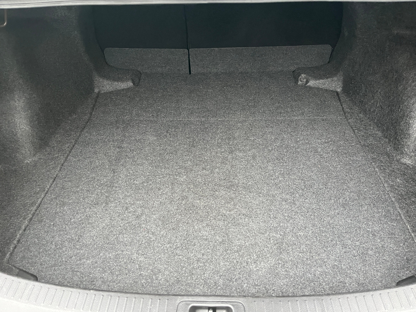 Thumbnail: 2025 Toyota Corolla - 4