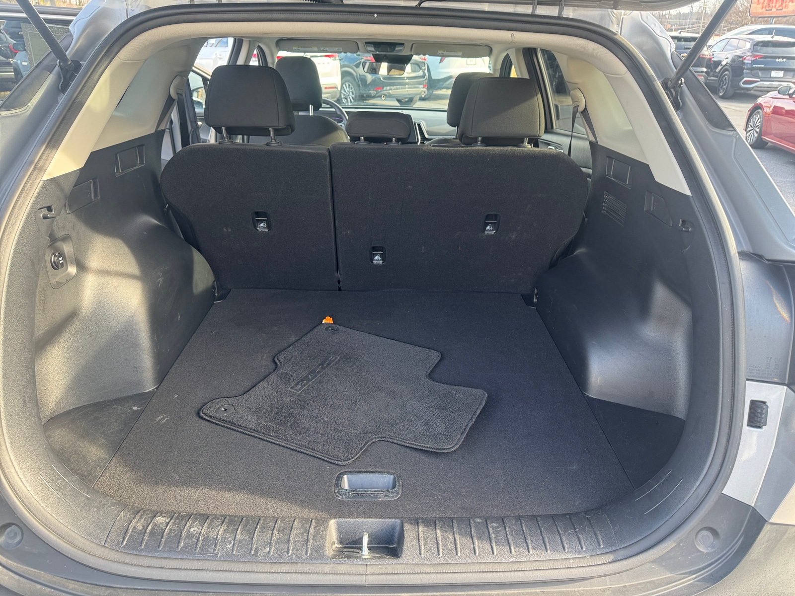 Thumbnail: 2025 Kia Sportage - 4