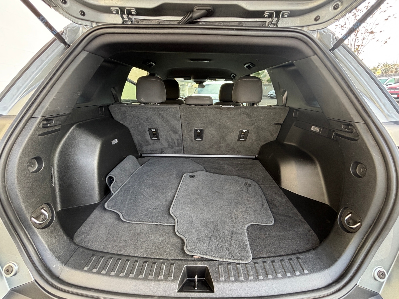 Thumbnail: 2025 Chevrolet Equinox - 6