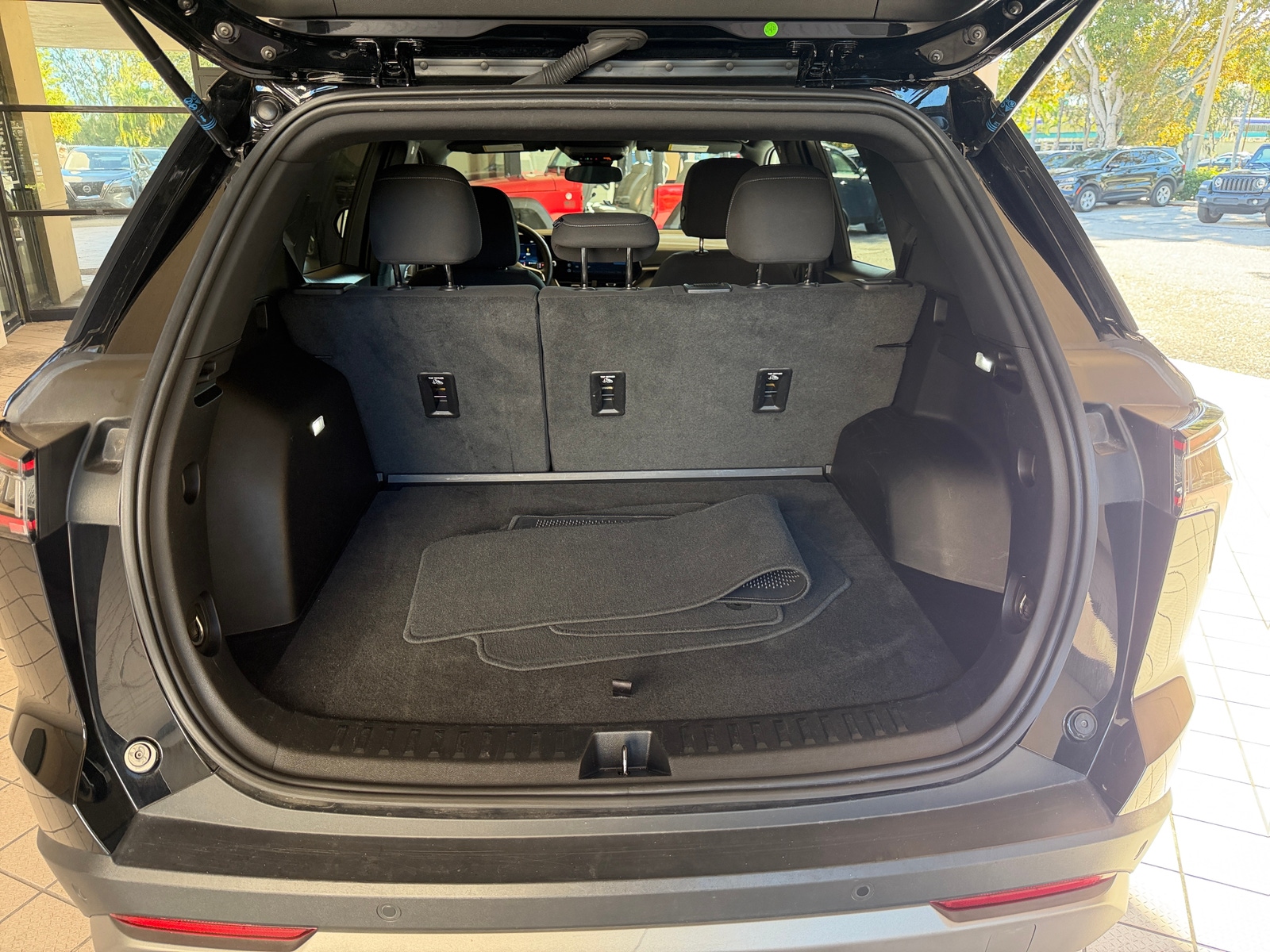 Thumbnail: 2025 Chevrolet Equinox - 5