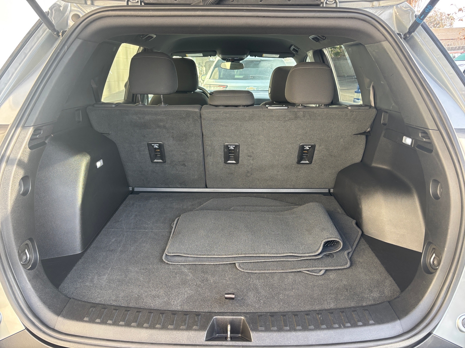 Thumbnail: 2025 Chevrolet Equinox - 6