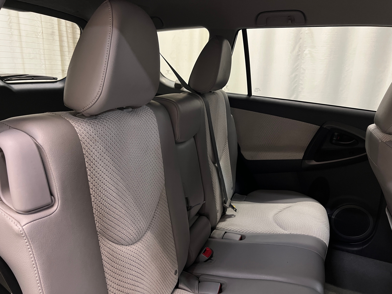 Thumbnail: 2014 Toyota RAV4 - 6