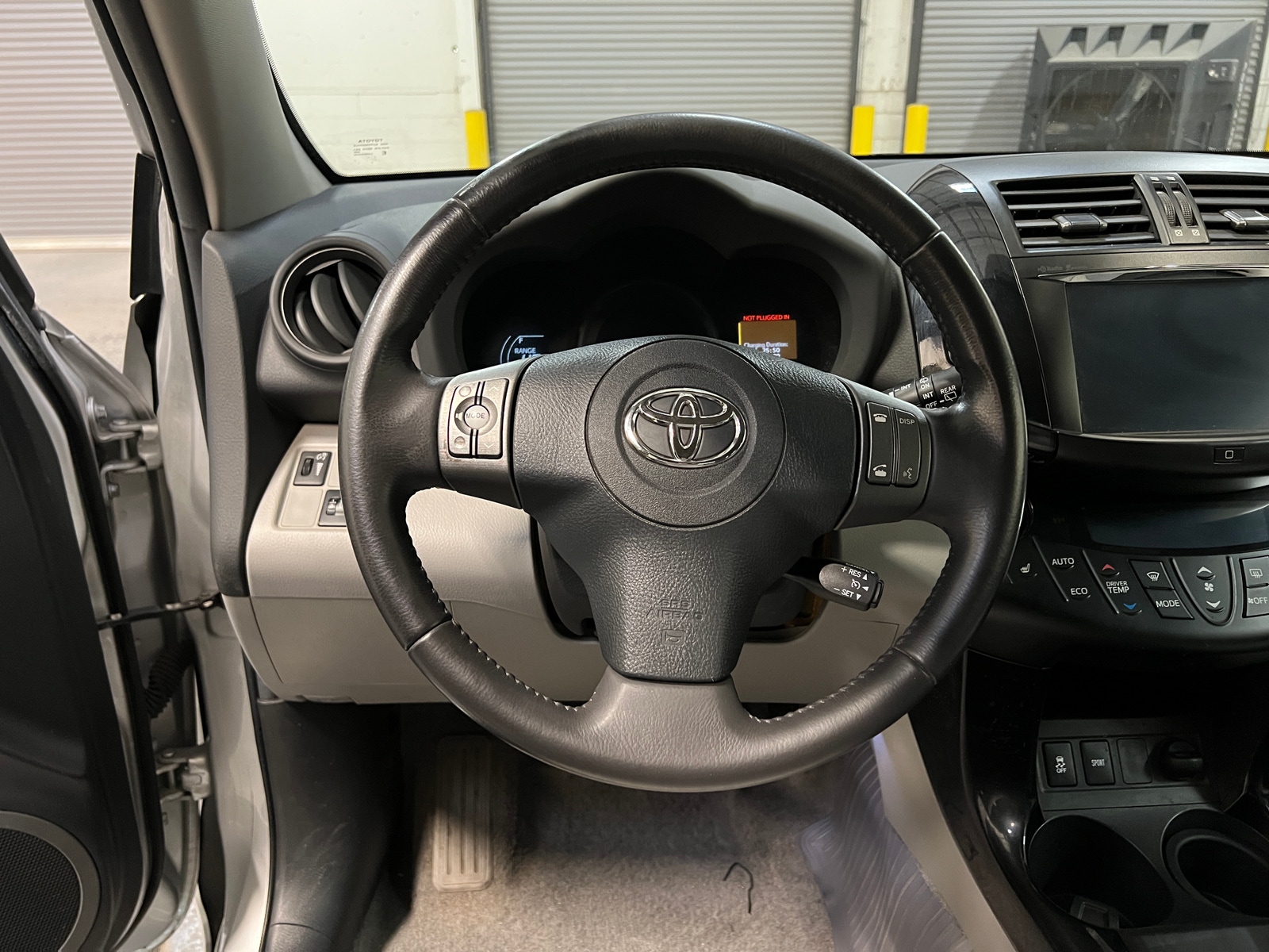 Thumbnail: 2014 Toyota RAV4 - 5