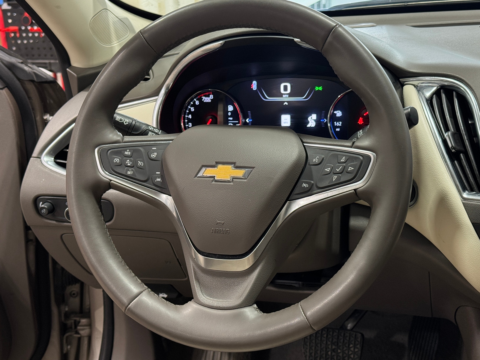 Thumbnail: 2024 Chevrolet Malibu - 4