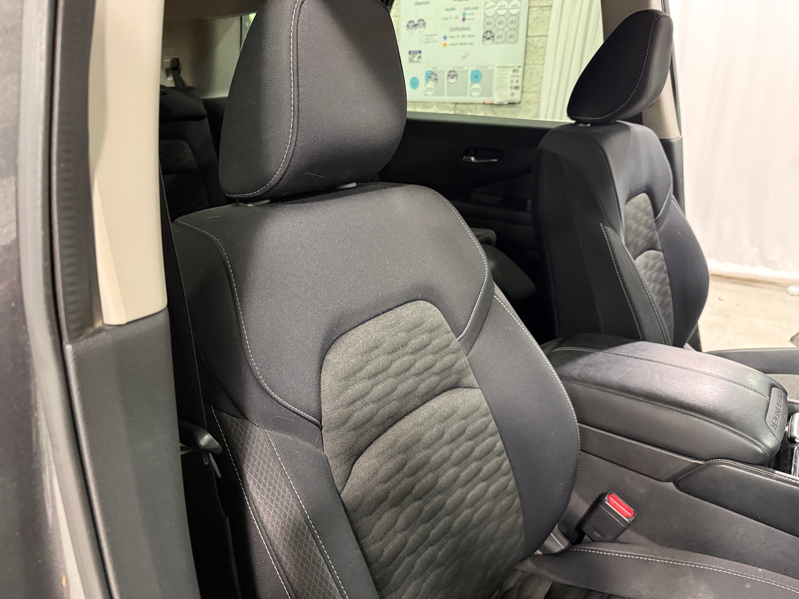 Thumbnail: 2022 Nissan Pathfinder - 2