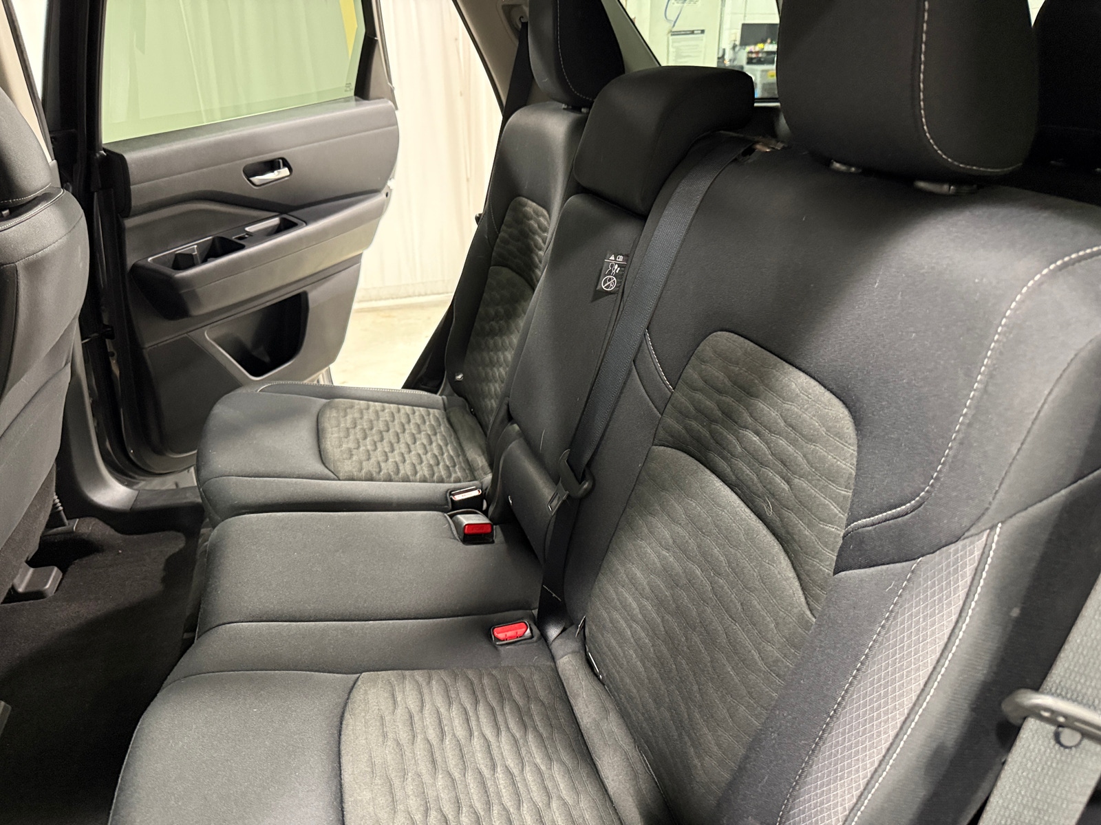 Thumbnail: 2022 Nissan Pathfinder - 6