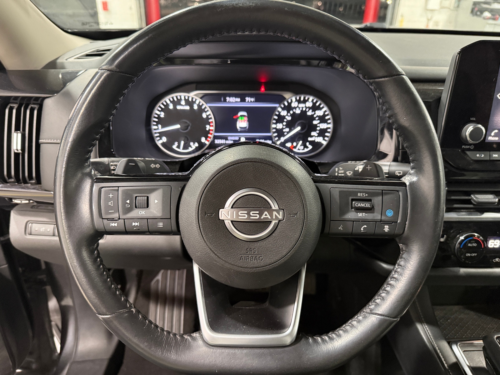 Thumbnail: 2022 Nissan Pathfinder - 5