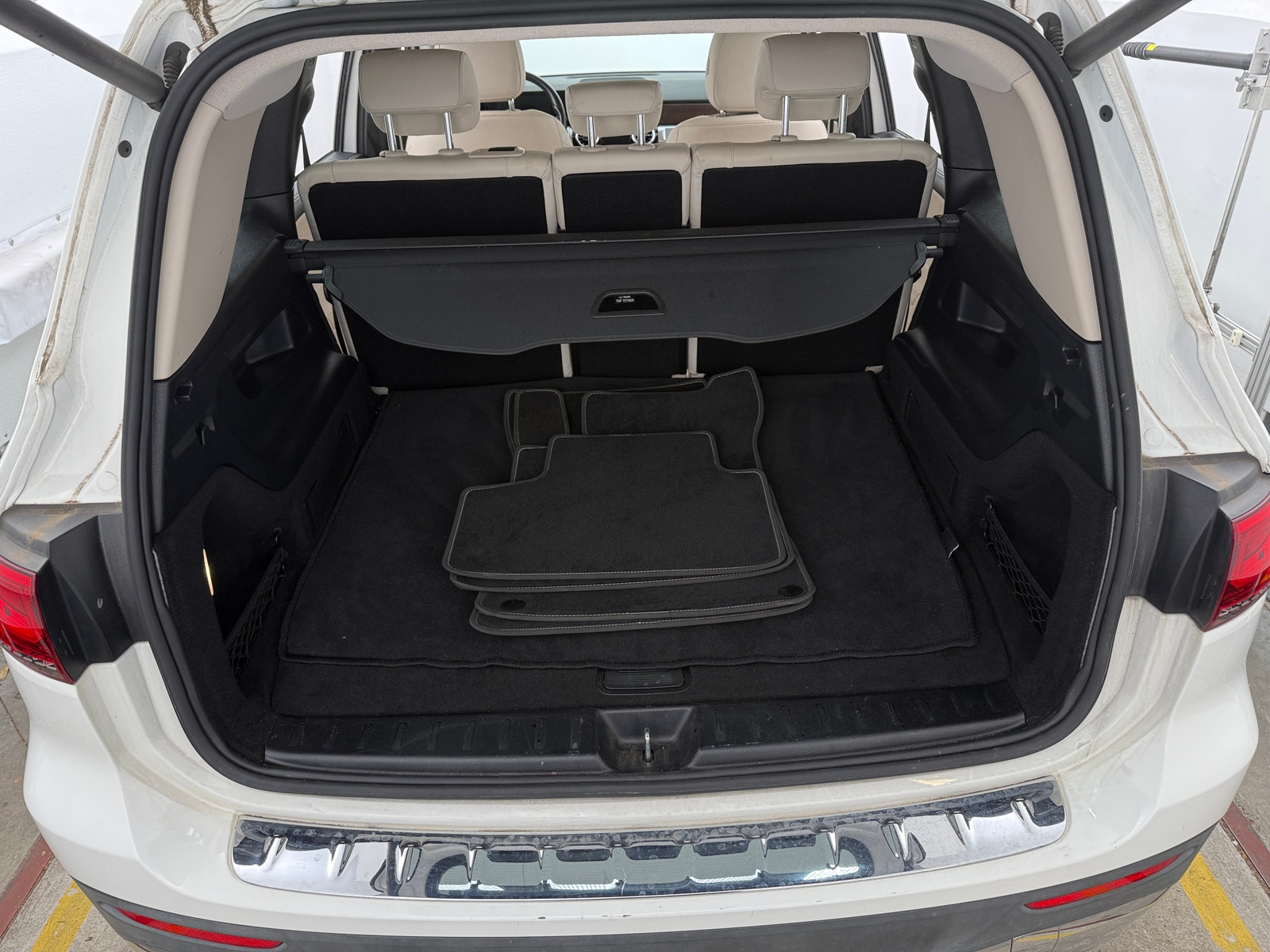 Thumbnail: 2022 Mercedes-Benz GLB - 6