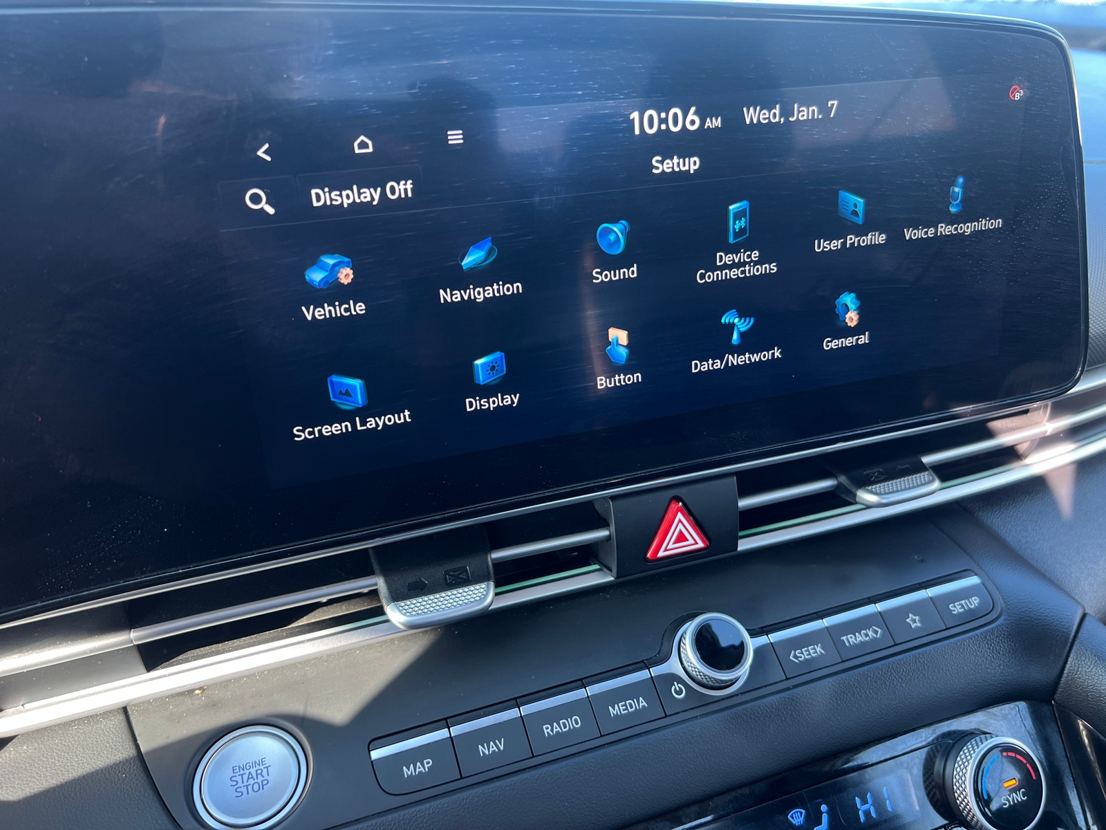 Thumbnail: 2024 Hyundai Elantra - 3