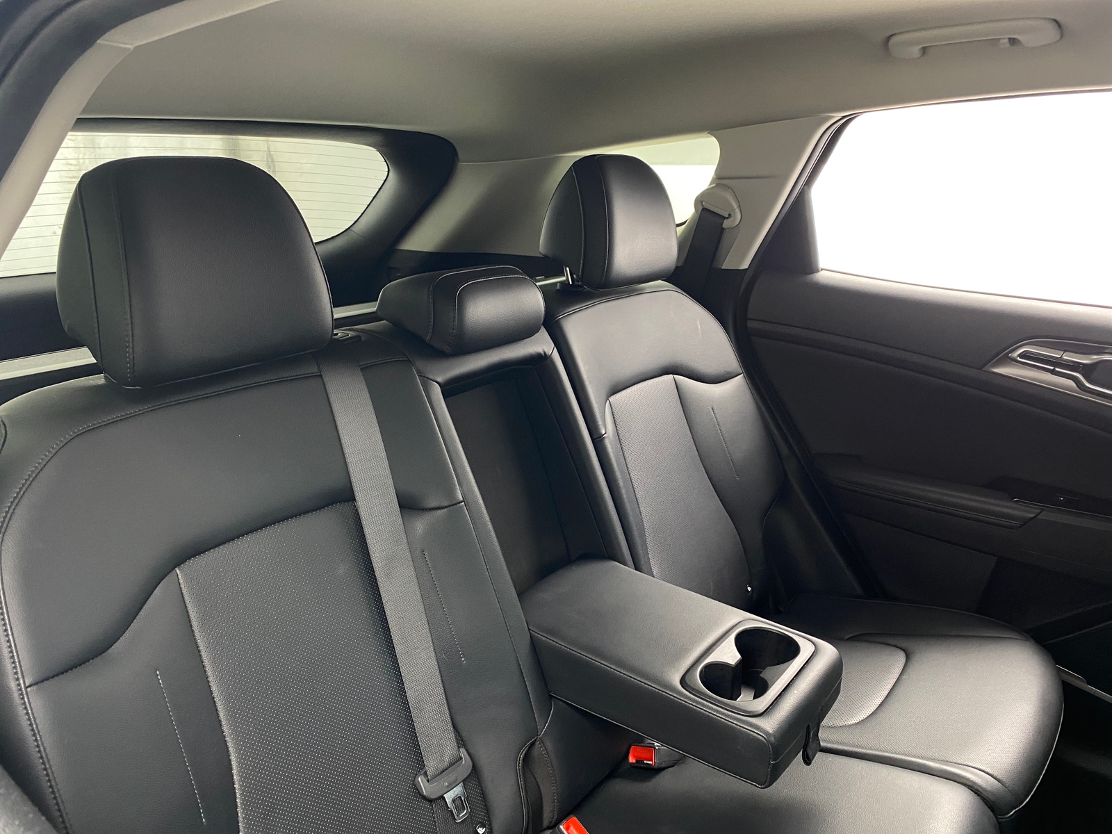 Thumbnail: 2023 Kia Sportage - 5