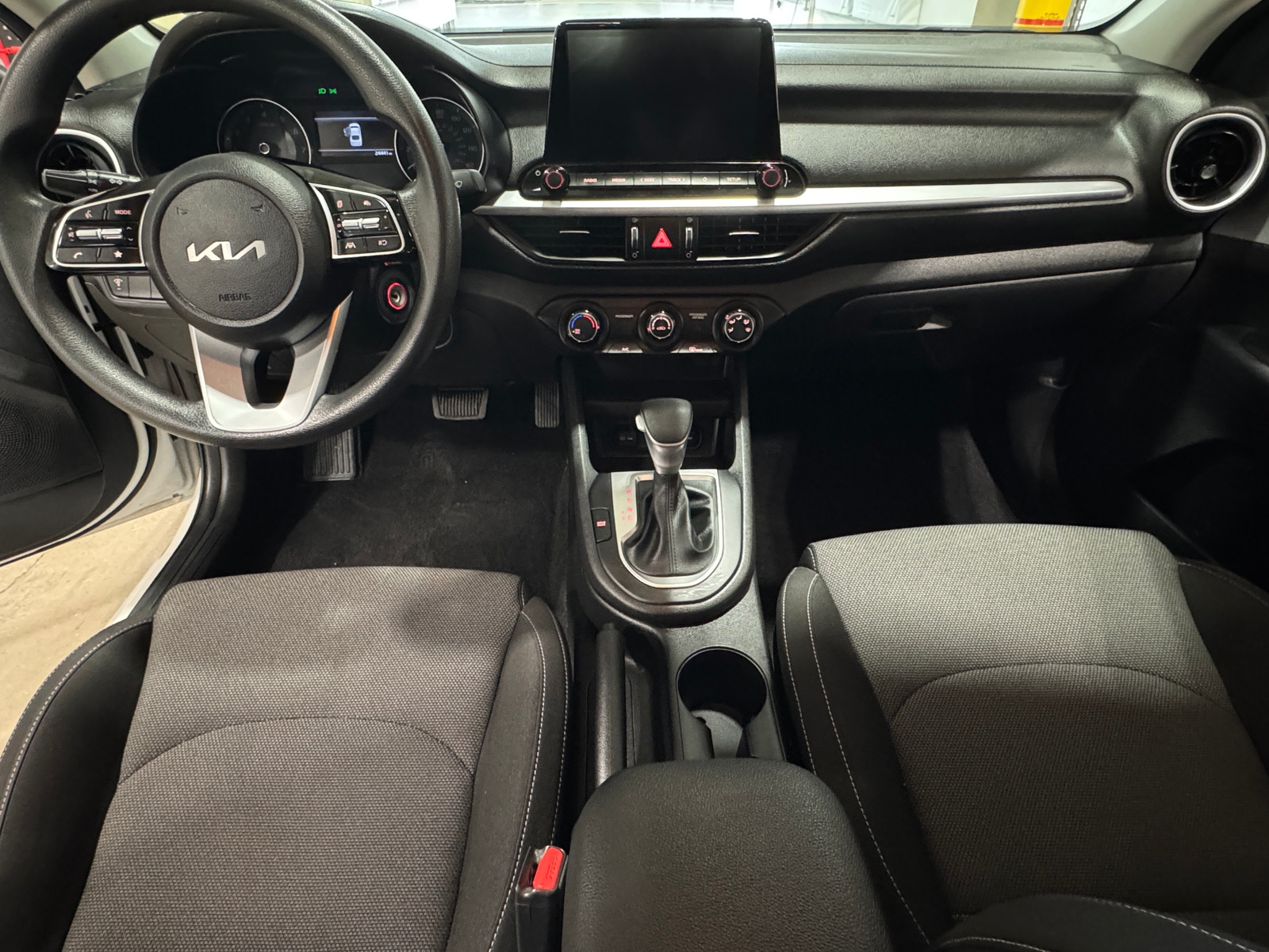 Thumbnail: 2023 Kia Forte - 3