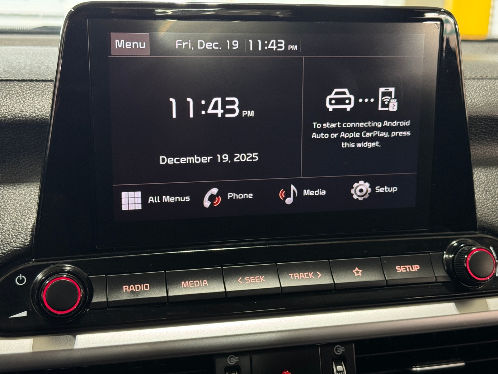 Thumbnail: 2023 Kia Forte - 4