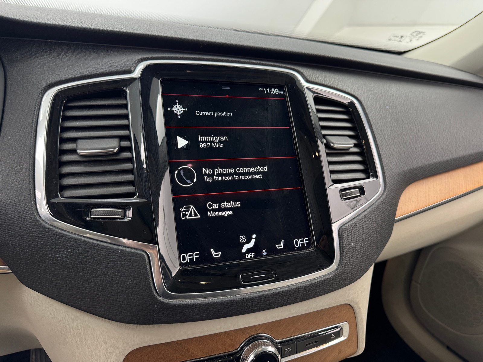 Thumbnail: 2022 Volvo XC90 - 3