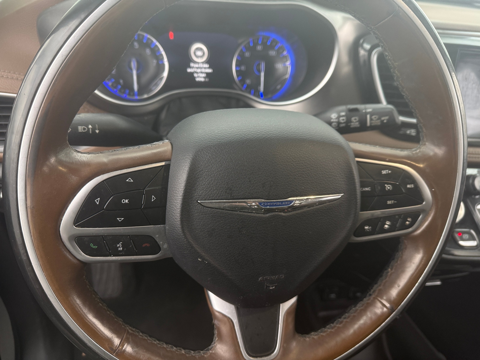 Thumbnail: 2018 Chrysler Pacifica - 4