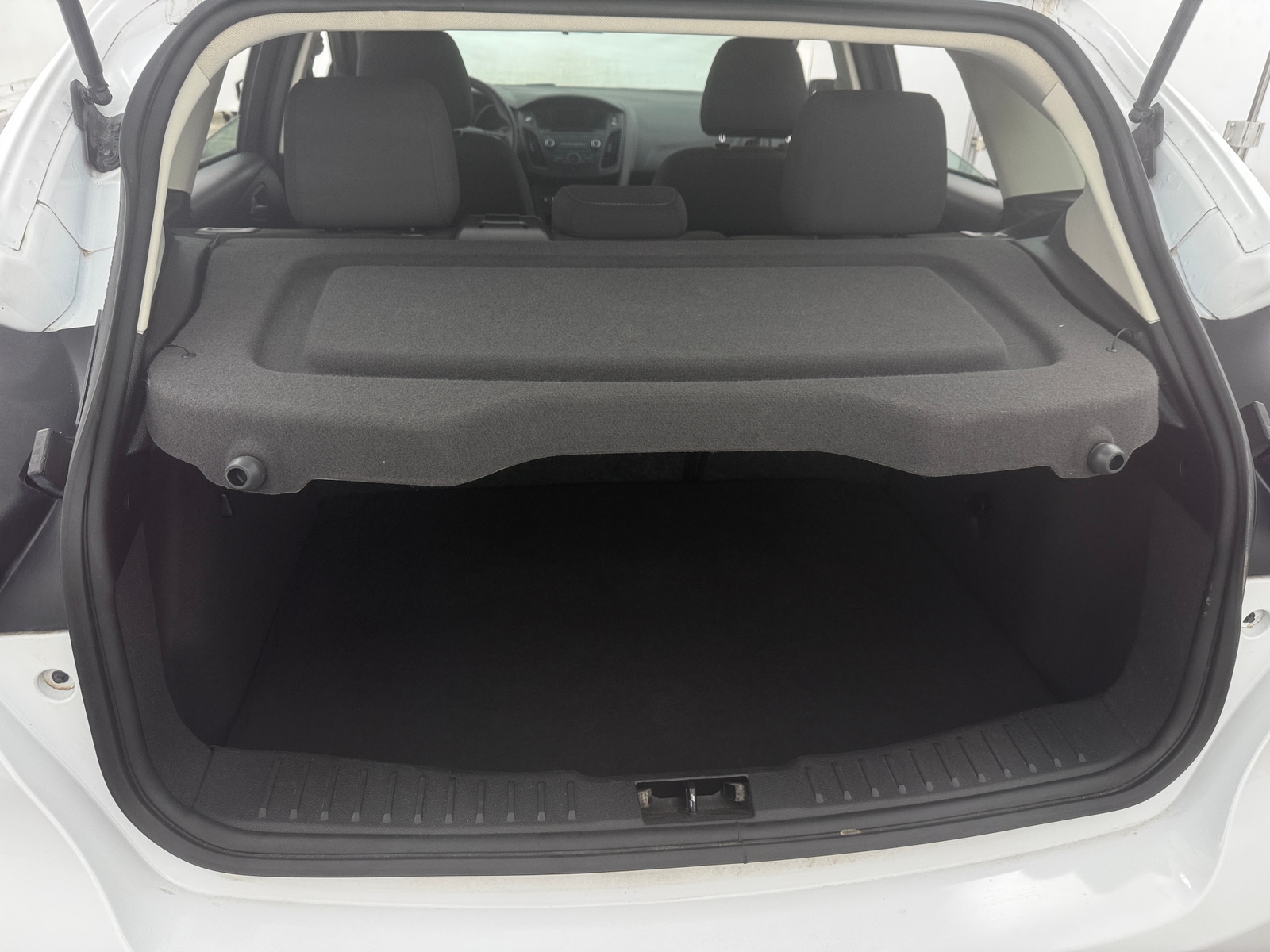 Thumbnail: 2015 Ford Focus - 7