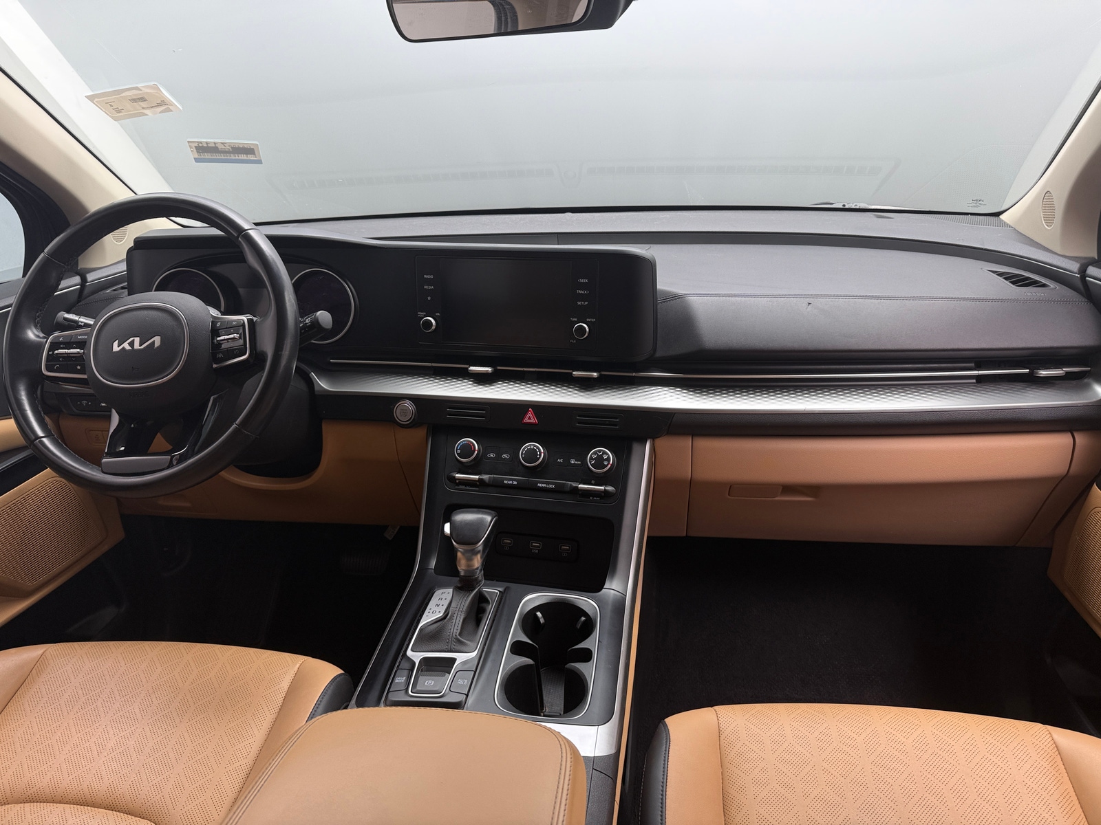 Thumbnail: 2022 Kia Carnival - 3